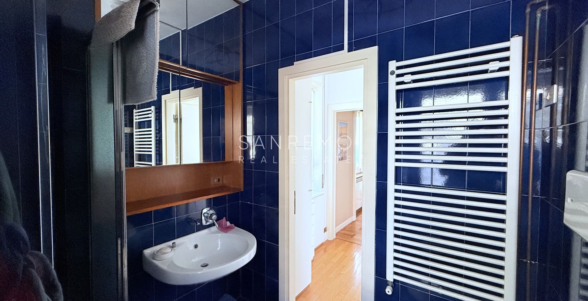 Bright apartment just a few steps from the sea and the cycle path