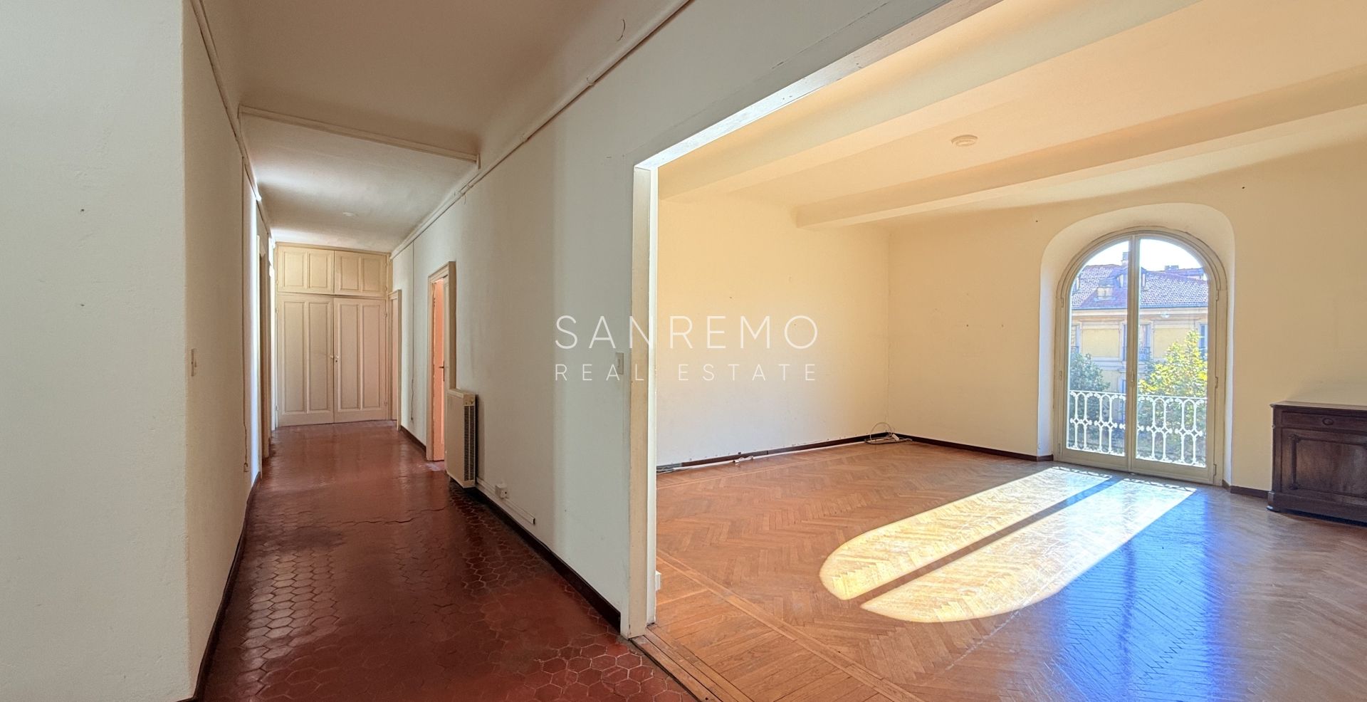 240-sqm apartment in an elegant period building