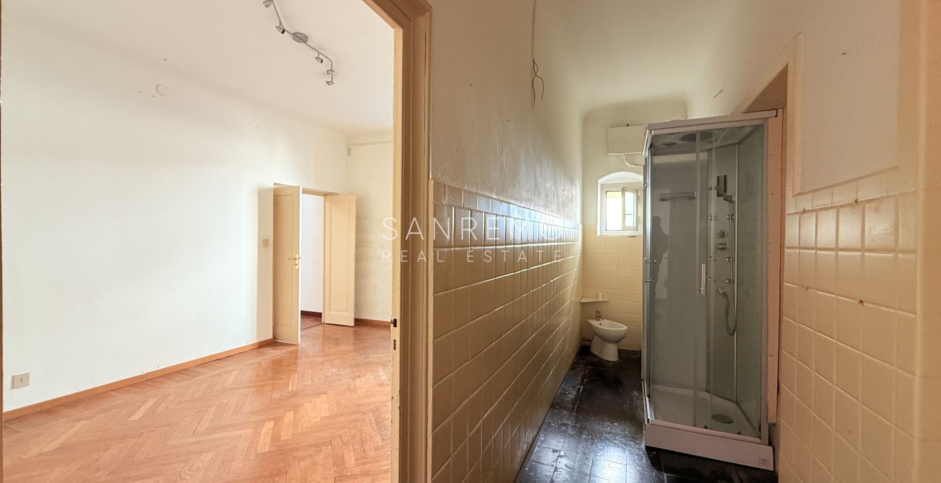 240-sqm apartment in an elegant period building