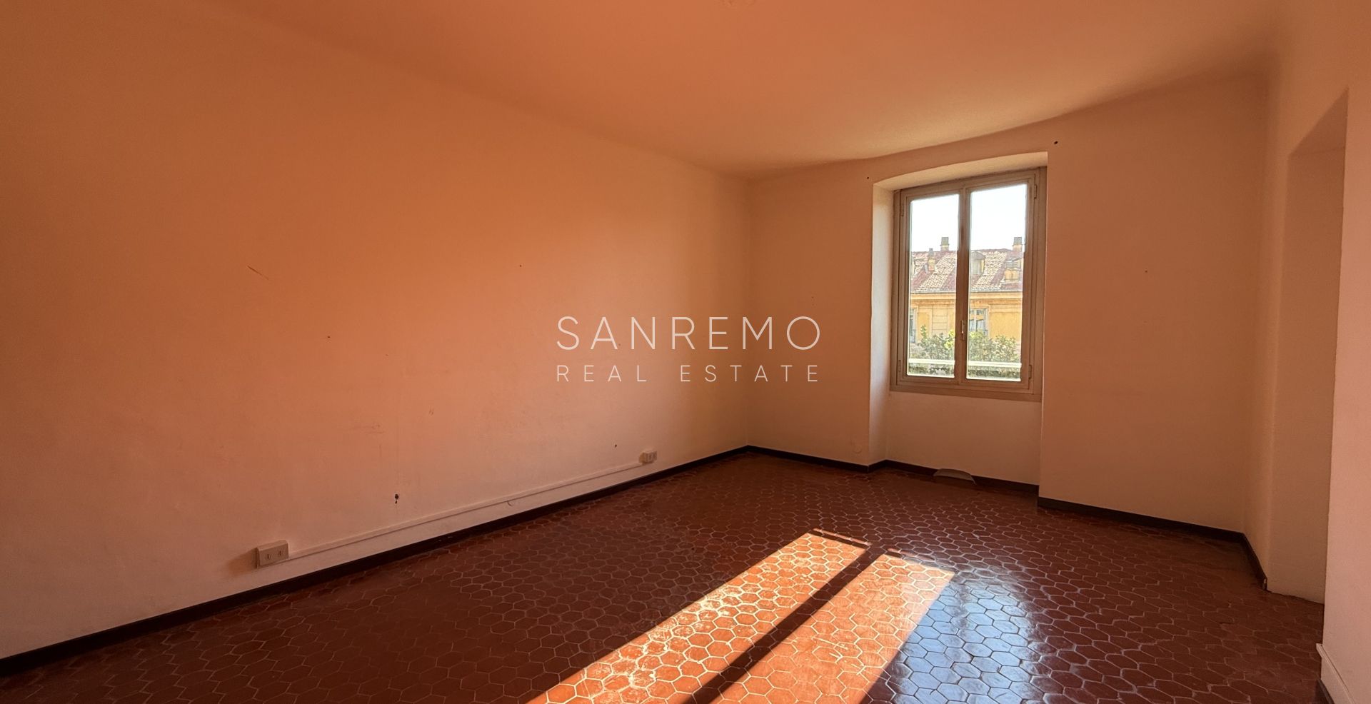 240-sqm apartment in an elegant period building