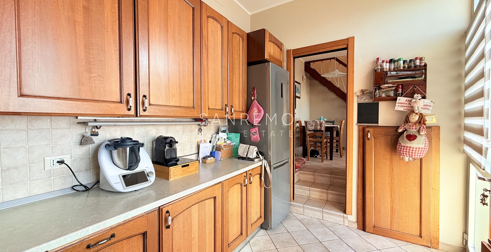 Two-level apartment with a beautiful view over the entire Gulf of Ospedaletti