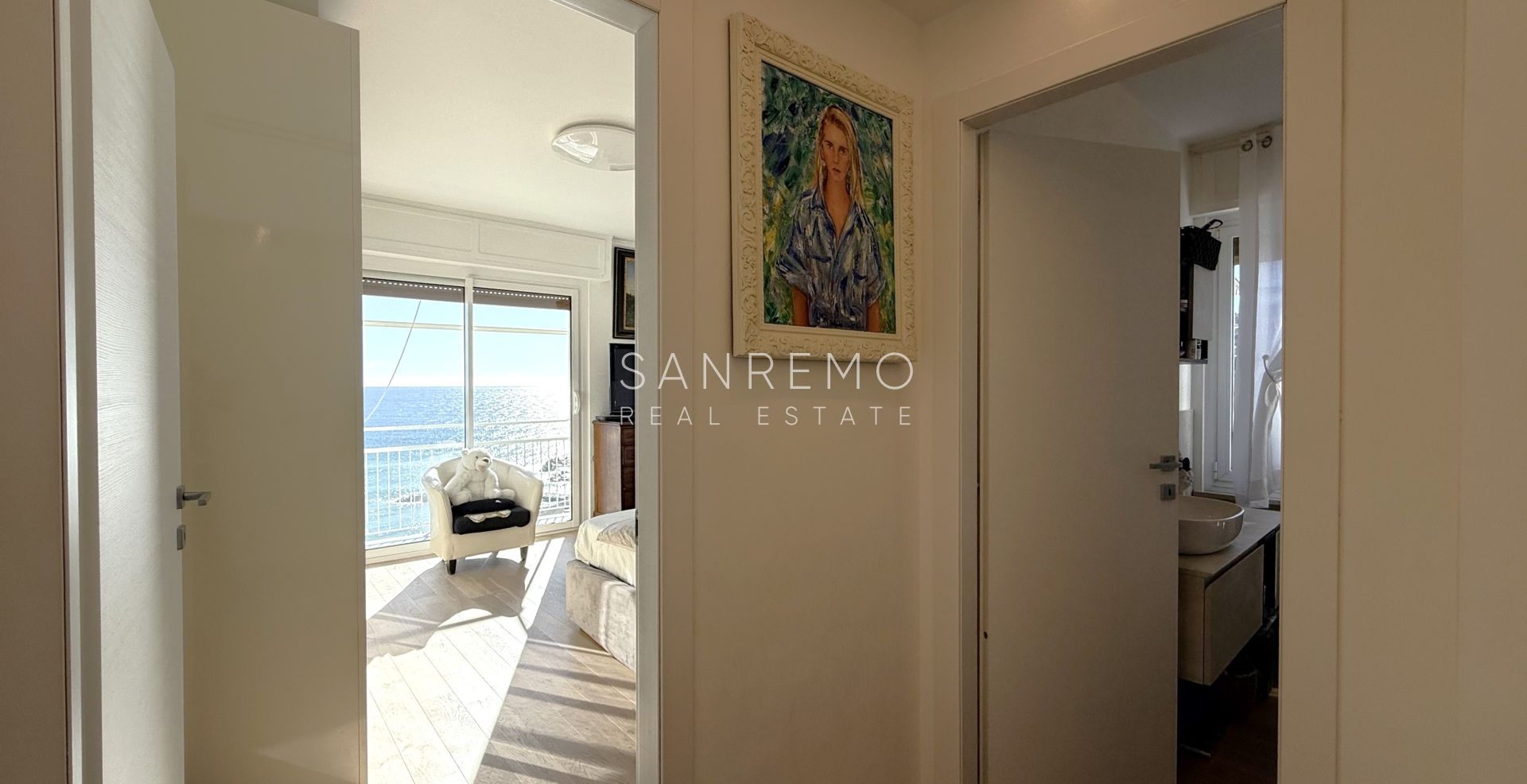 Penthouse with a magnificent sea view in one of the most sought-after areas of the Riviera