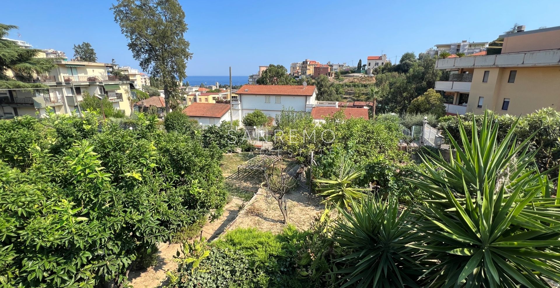 Detached house with open views over the greenery in a quiet and peaceful location