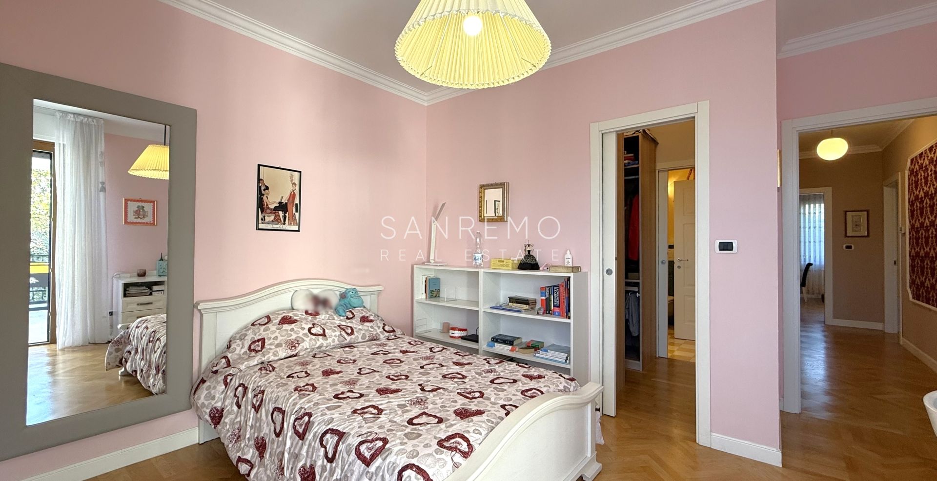 Penthouse and super penthouse with pool and panoramic sea view