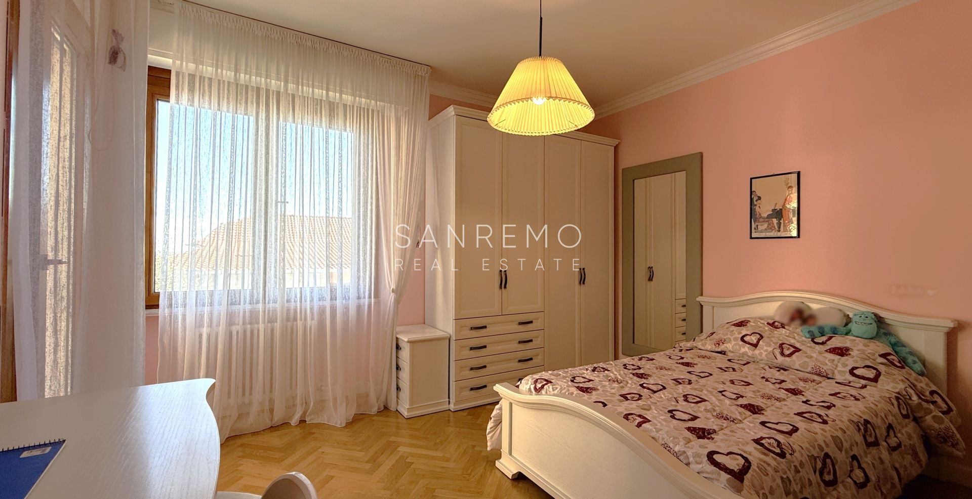 Penthouse and super penthouse with pool and panoramic sea view