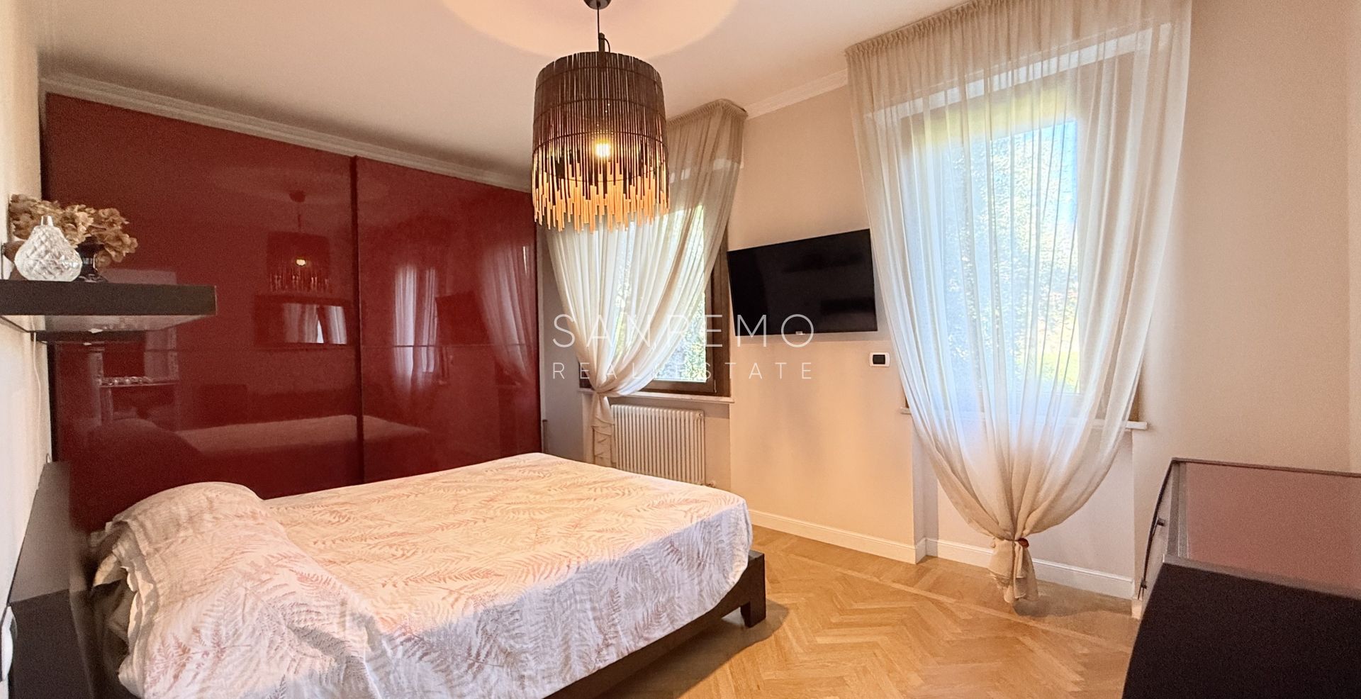 Penthouse and super penthouse with pool and panoramic sea view