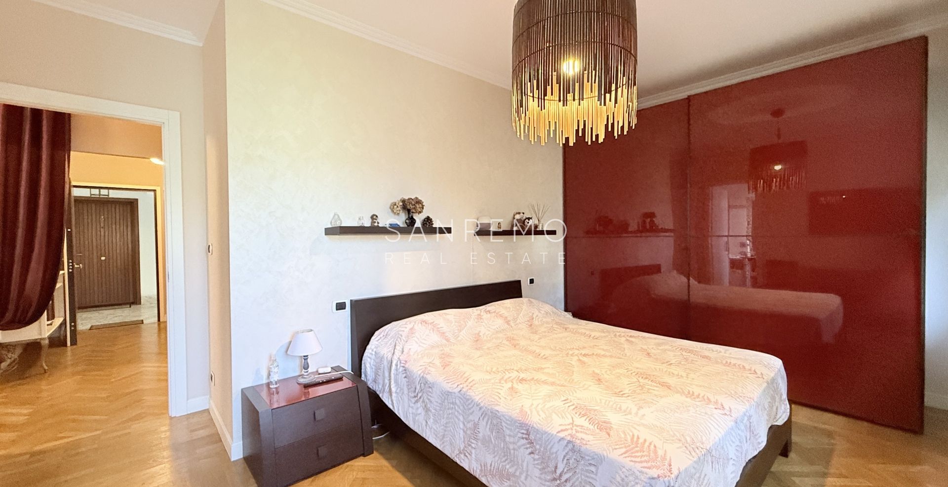 Penthouse and super penthouse with pool and panoramic sea view