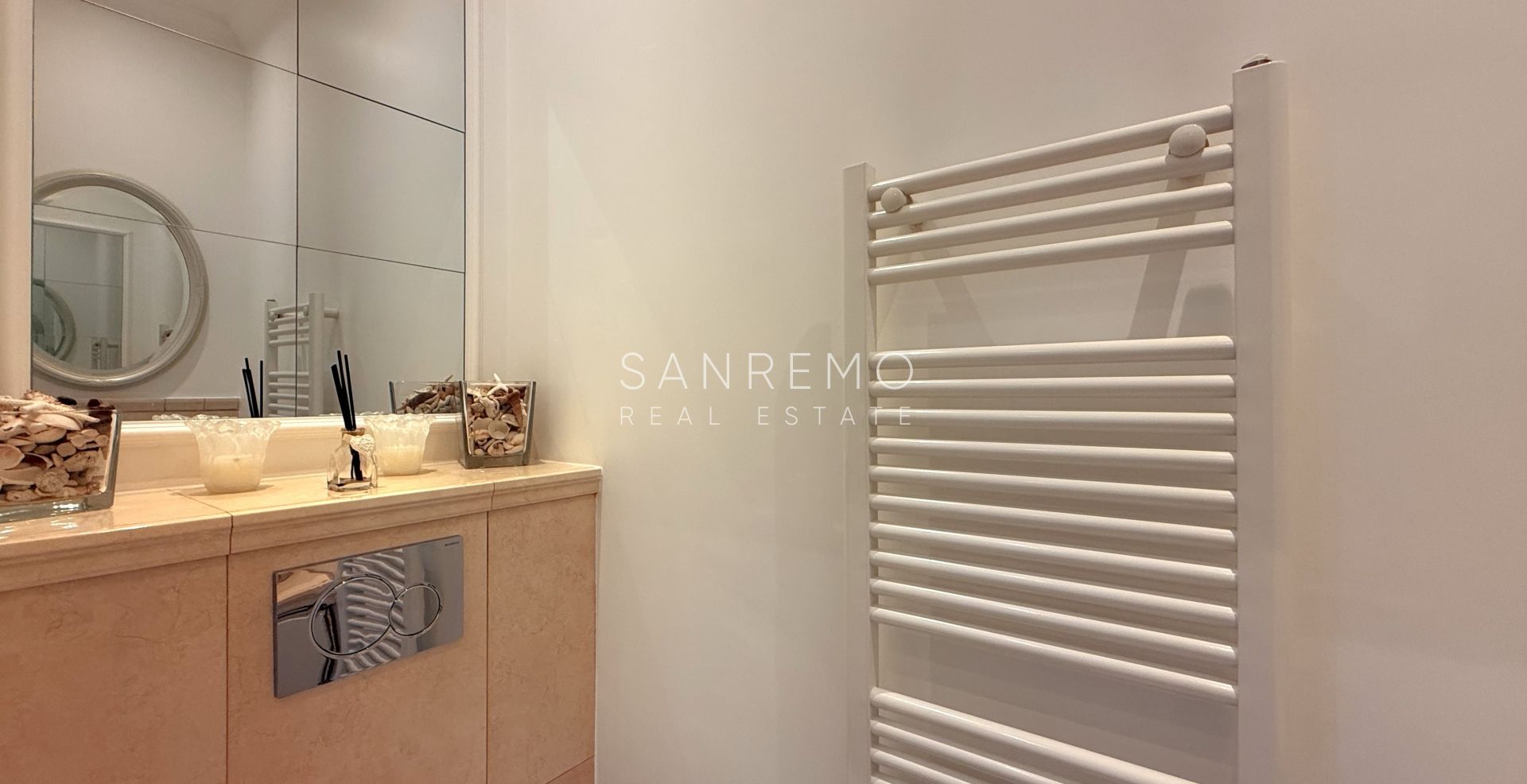 Fully renovated apartment with a pleasant outdoor space