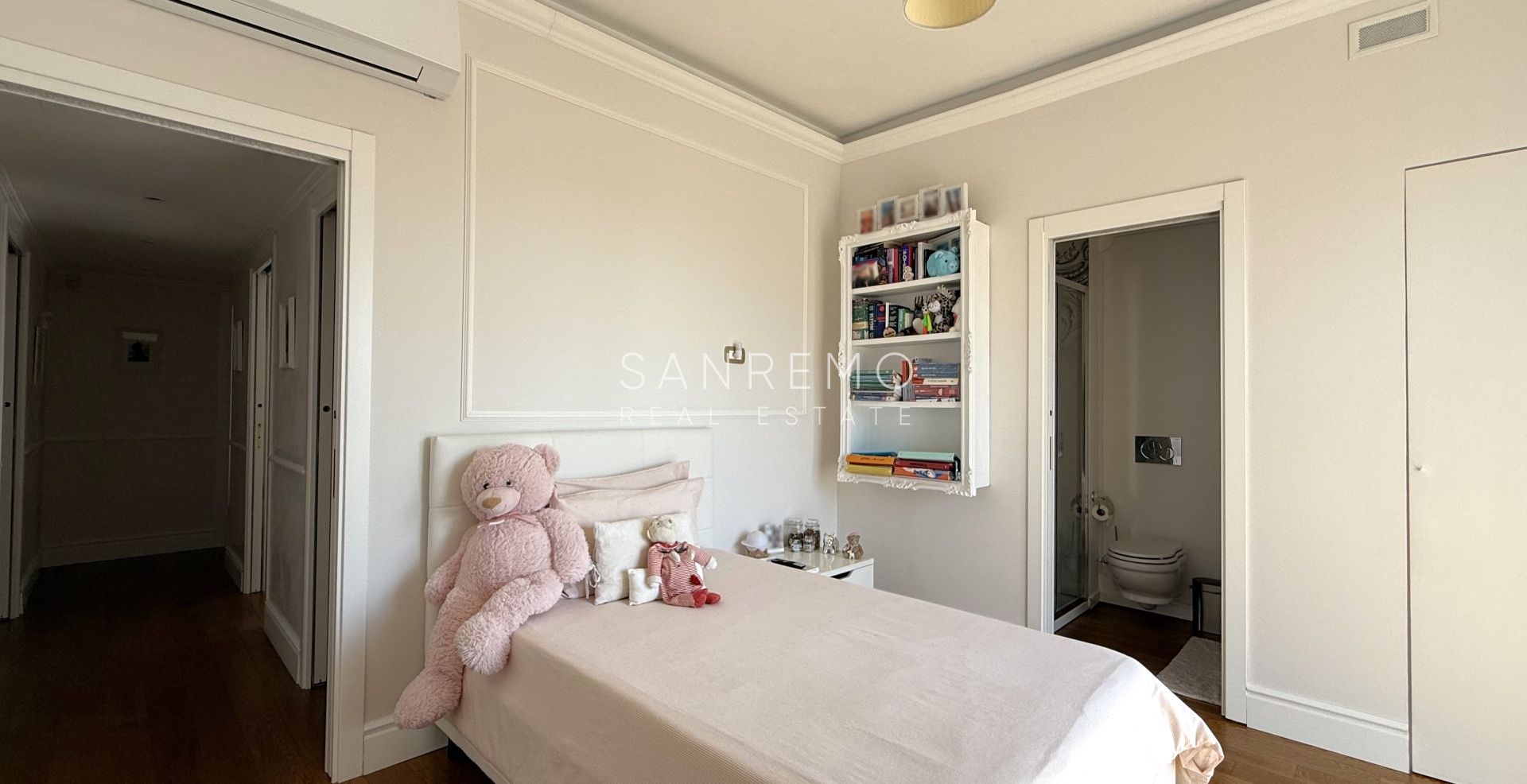 Fully renovated apartment with a pleasant outdoor space