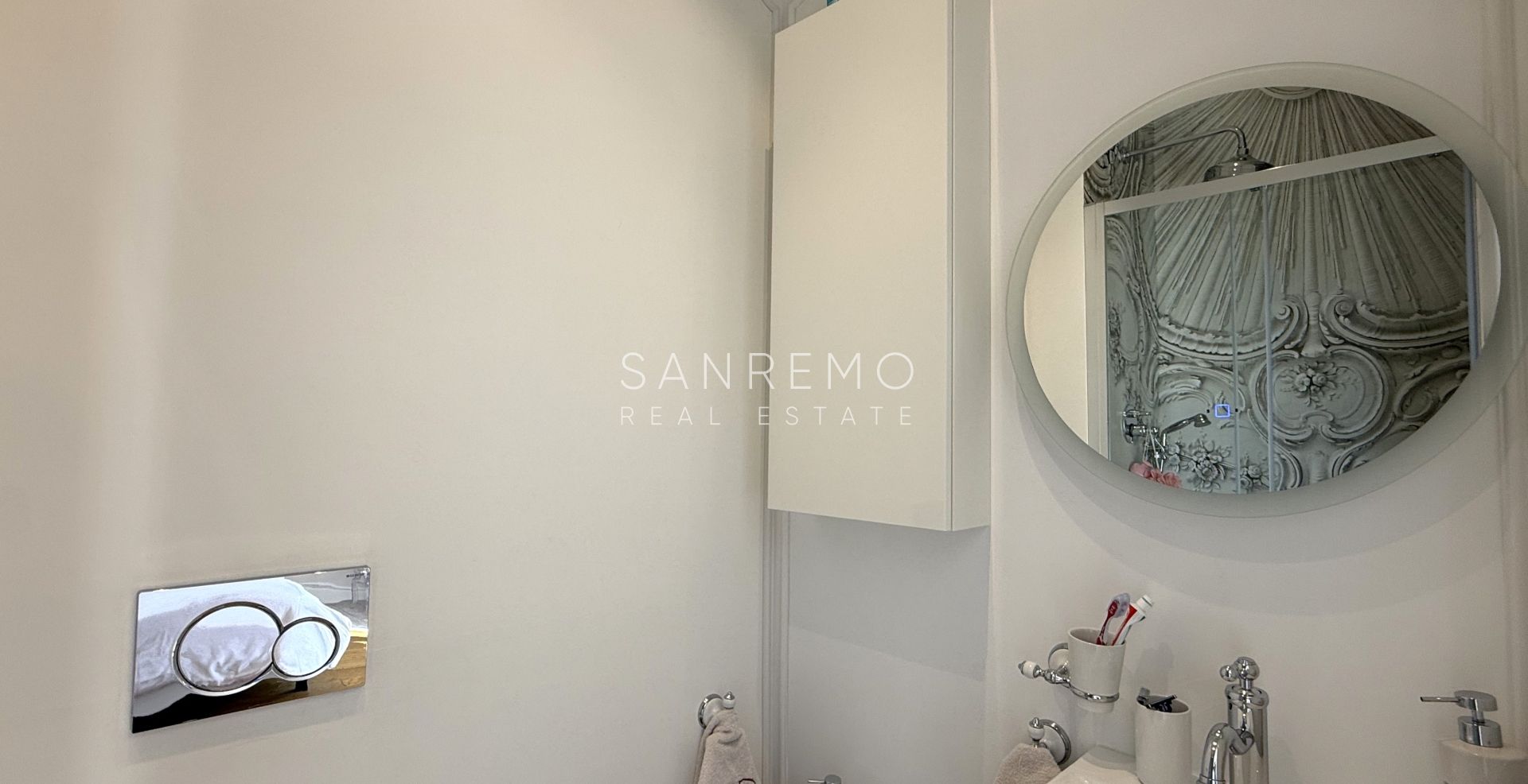 Fully renovated apartment with a pleasant outdoor space