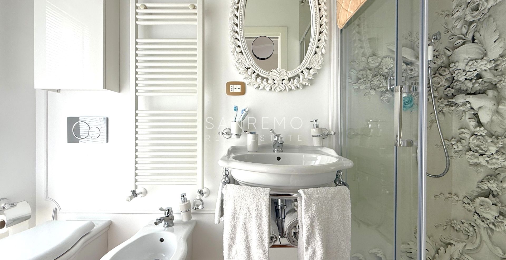 Fully renovated apartment with a pleasant outdoor space