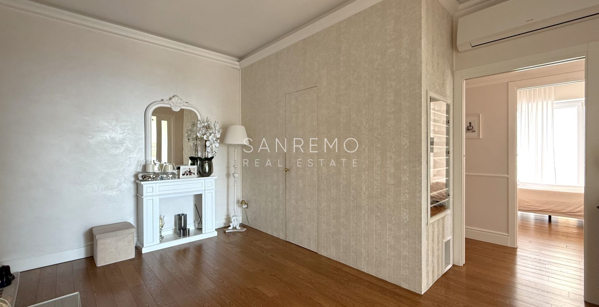 Fully renovated apartment with a pleasant outdoor space