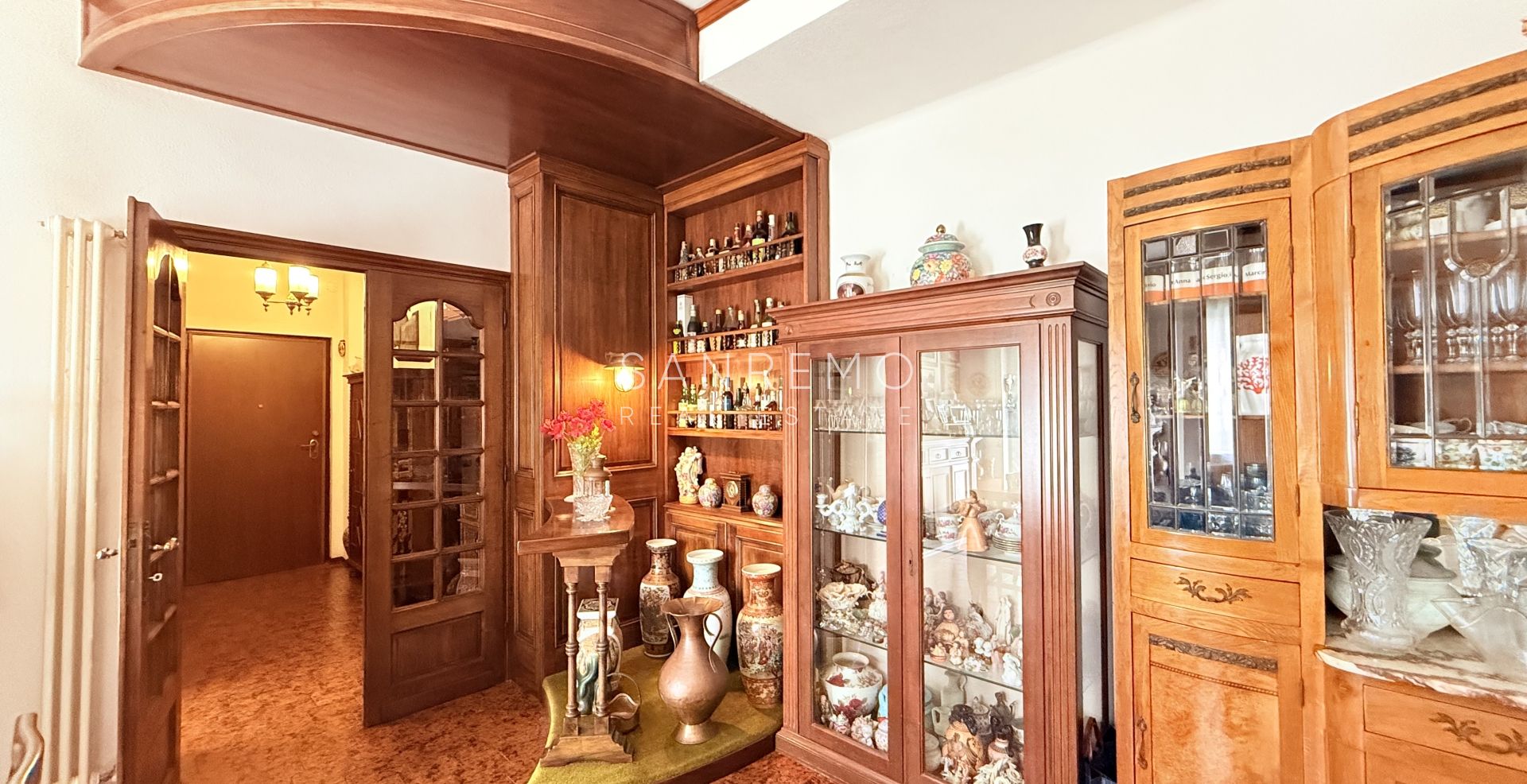 Three-room apartment with balcony and partial sea view in the Baragallo area