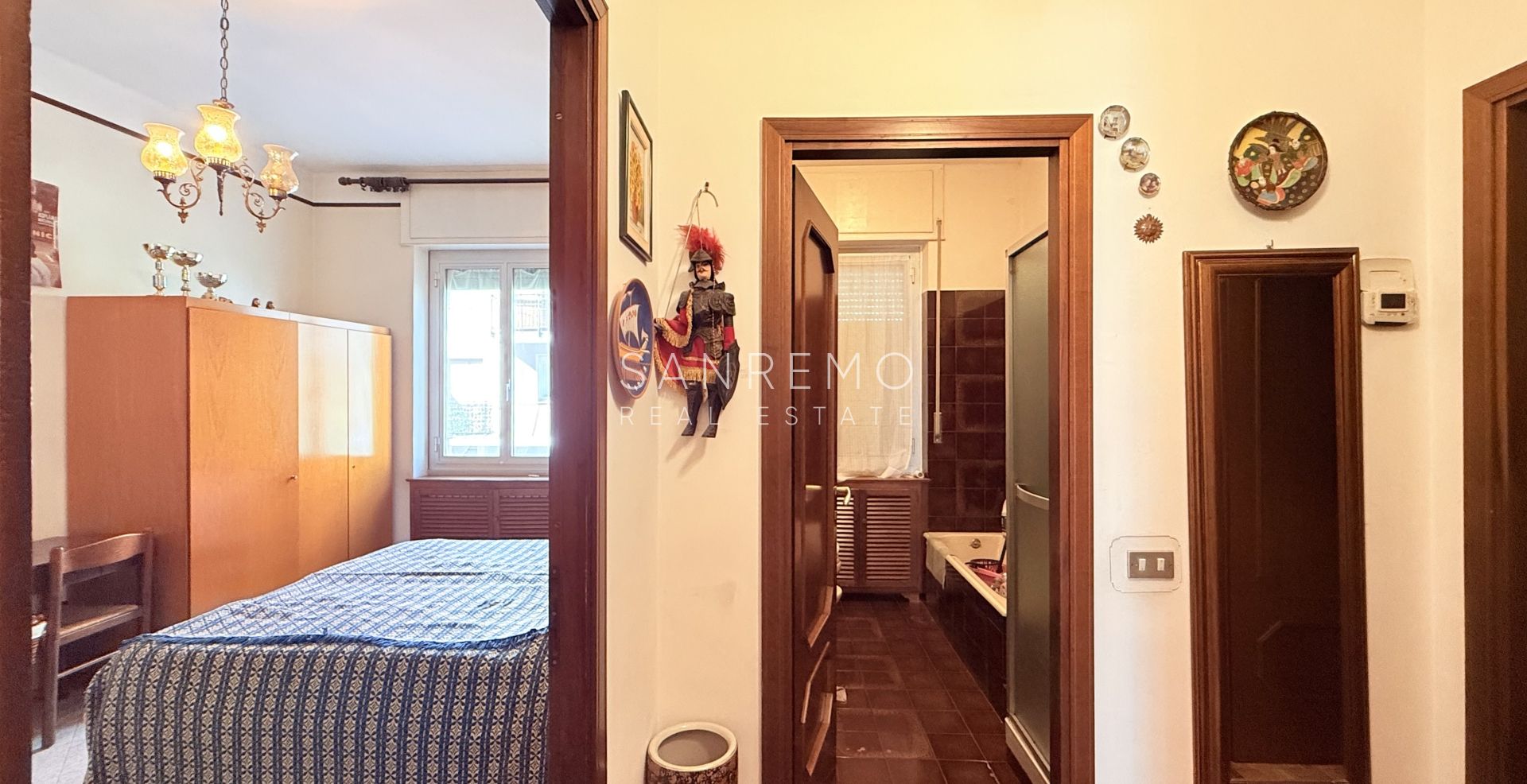 Three-room apartment with balcony and partial sea view in the Baragallo area
