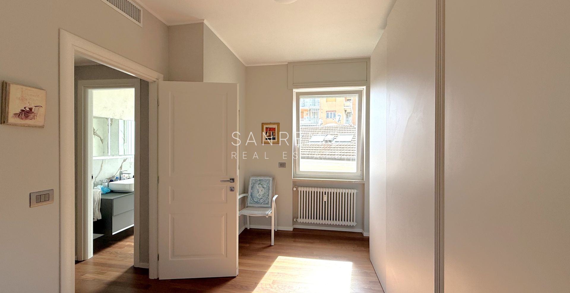 Apartment with excellent exposure, terrace, and pleasant sea view