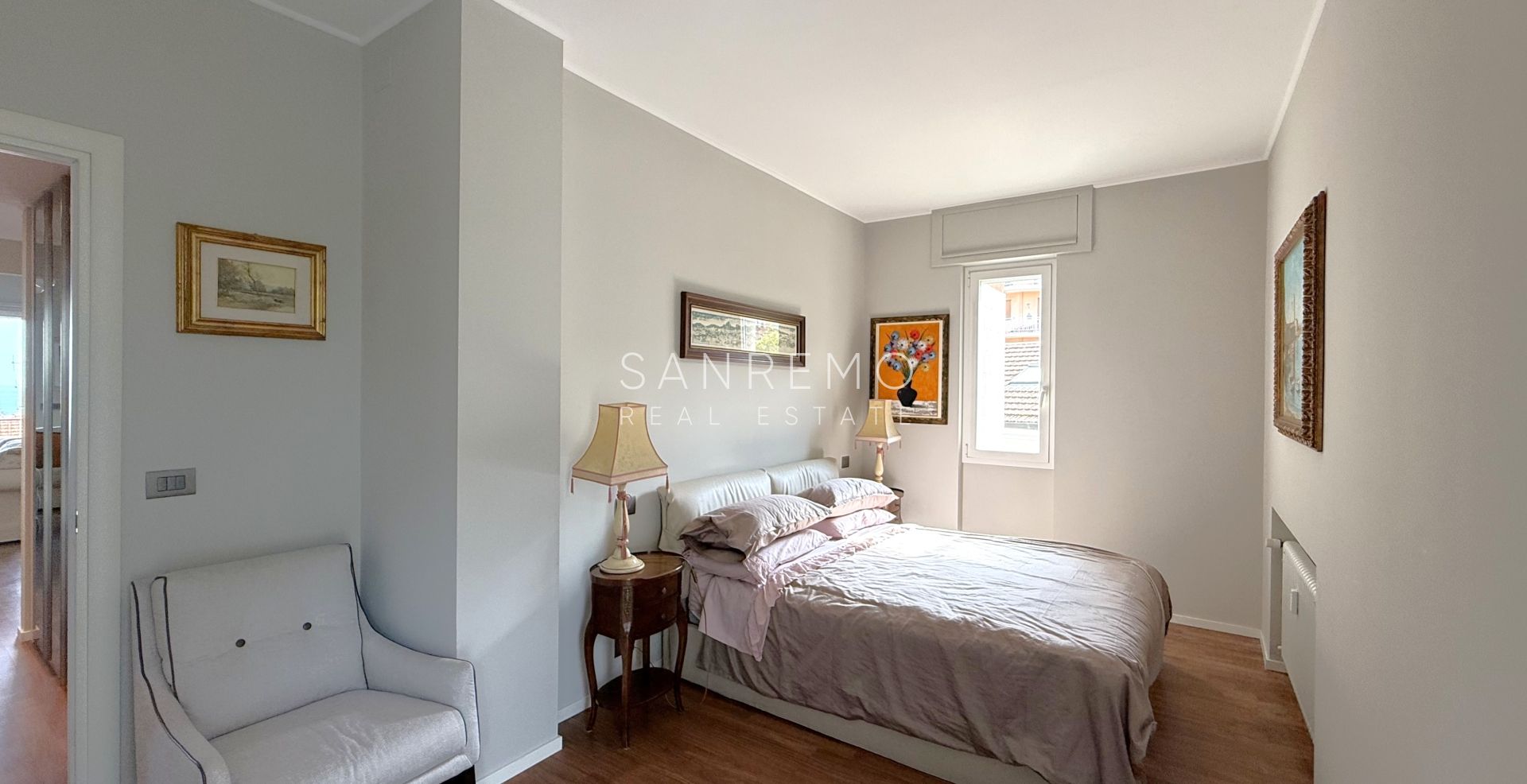 Apartment with excellent exposure, terrace, and pleasant sea view