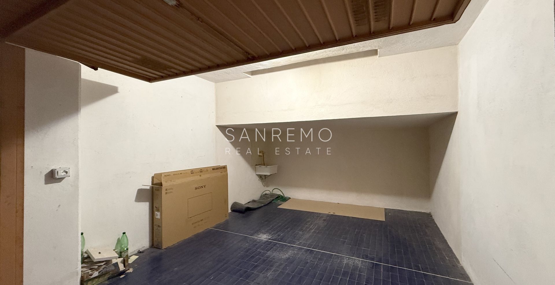 Apartment with excellent exposure, terrace, and pleasant sea view