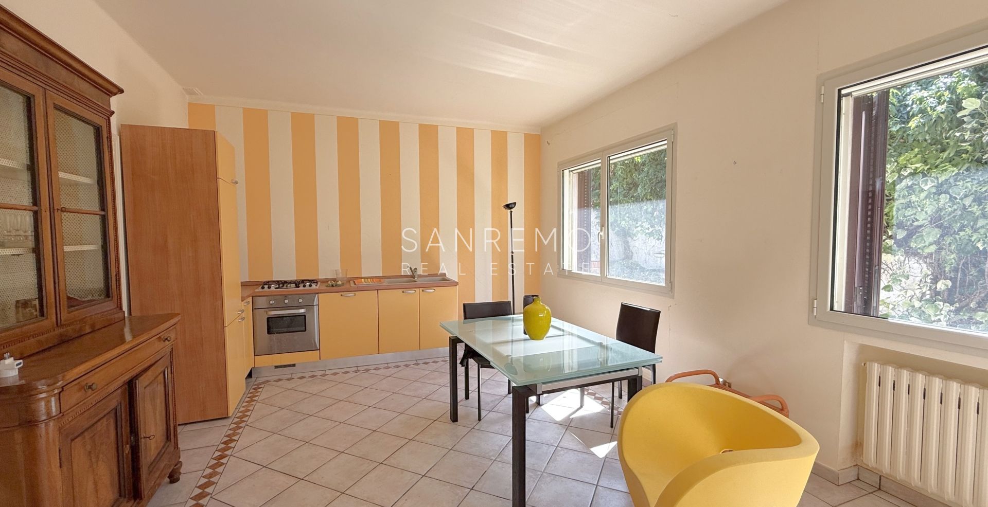 Villa on the first hill of Sanremo with swimming pool