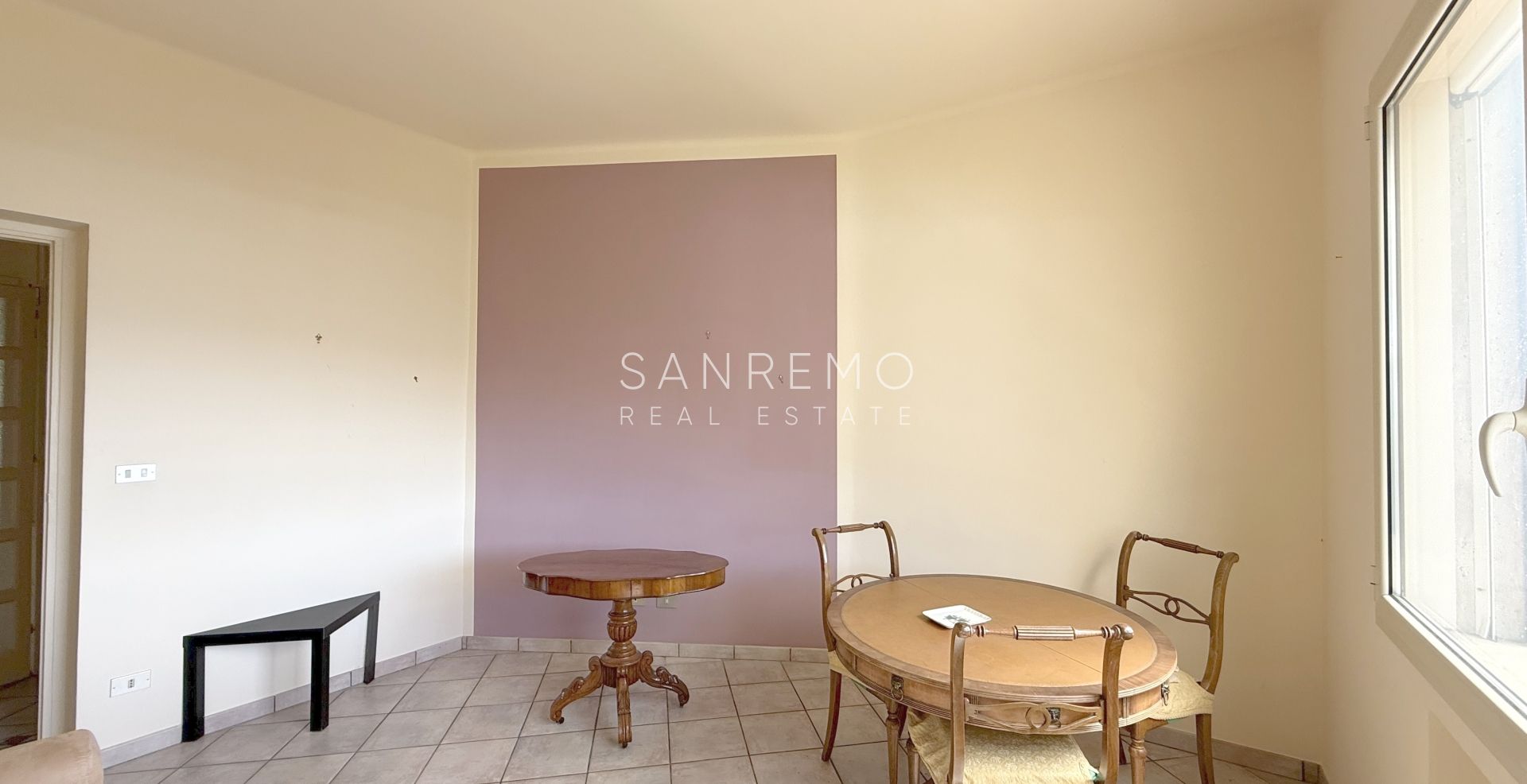 Villa on the first hill of Sanremo with swimming pool