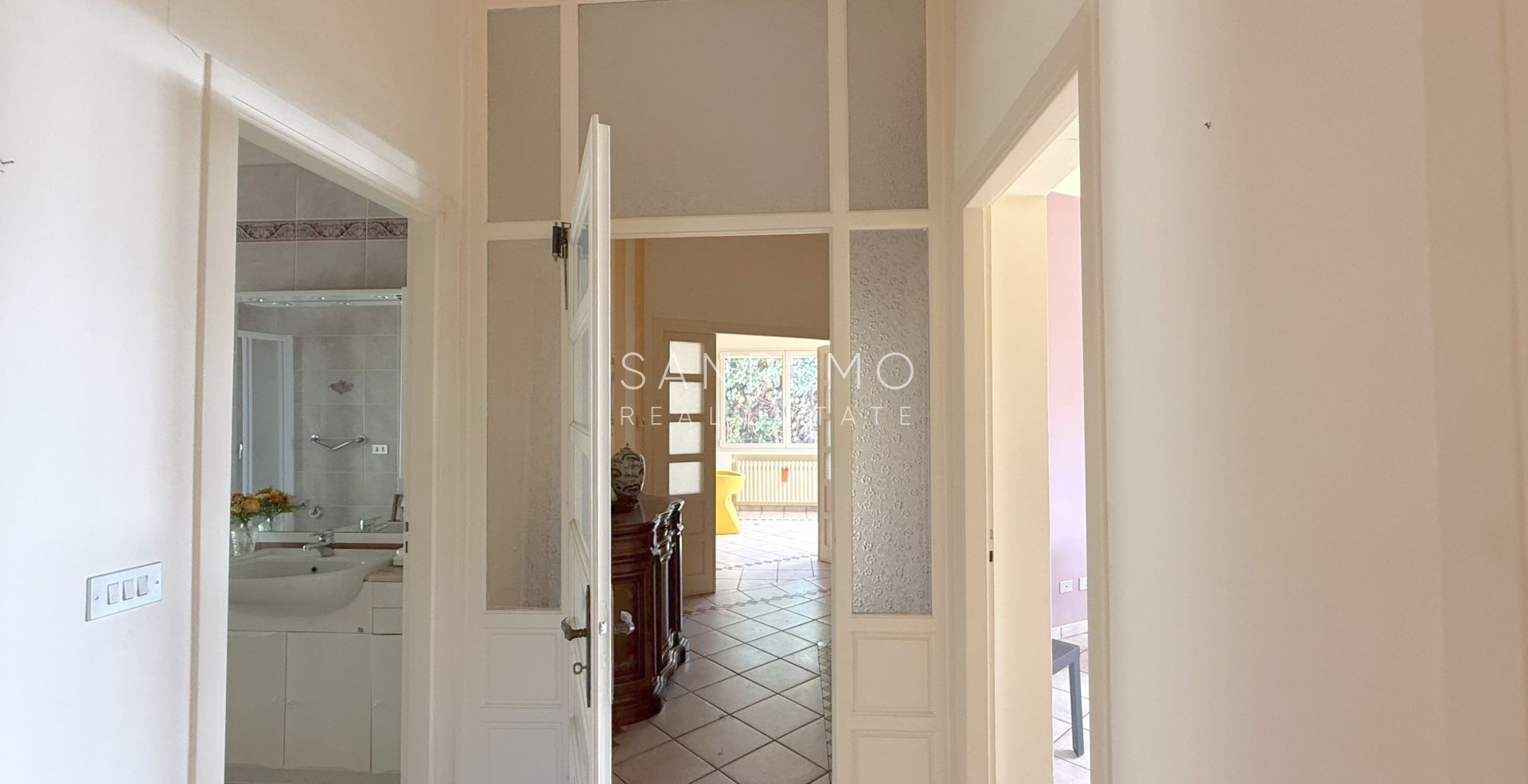 Villa on the first hill of Sanremo with swimming pool