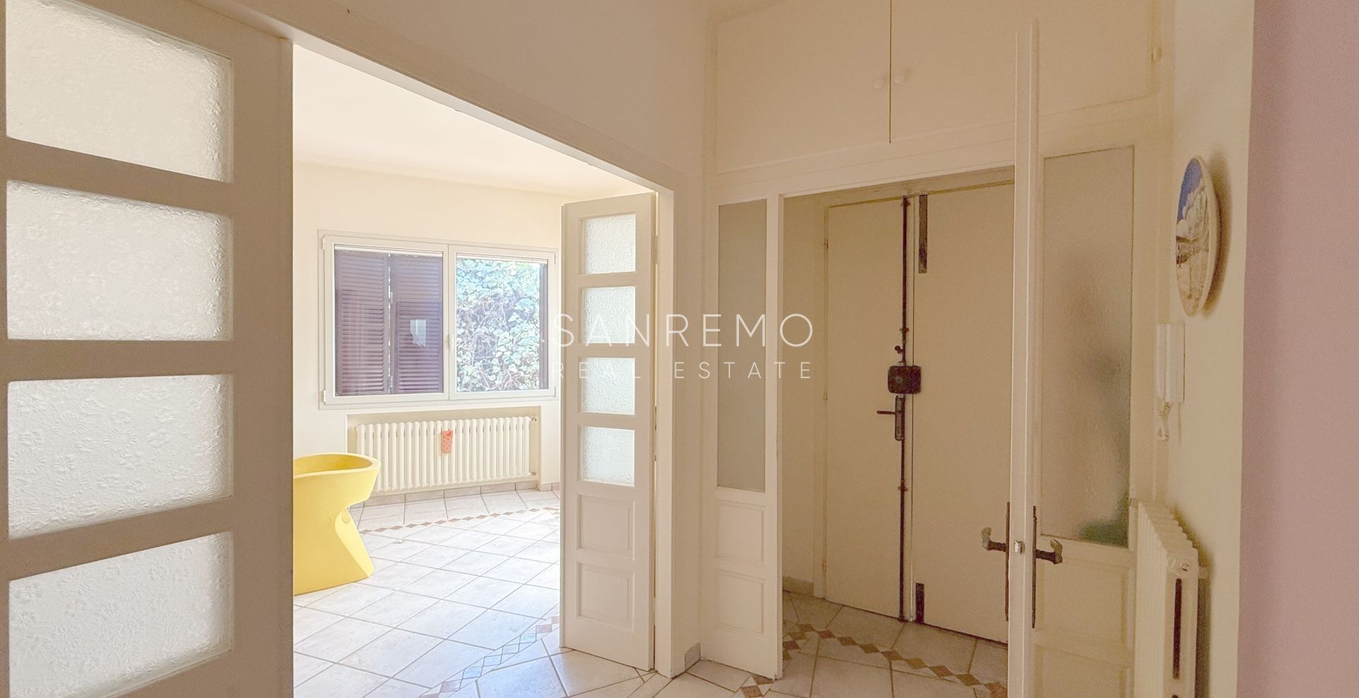 Villa on the first hill of Sanremo with swimming pool