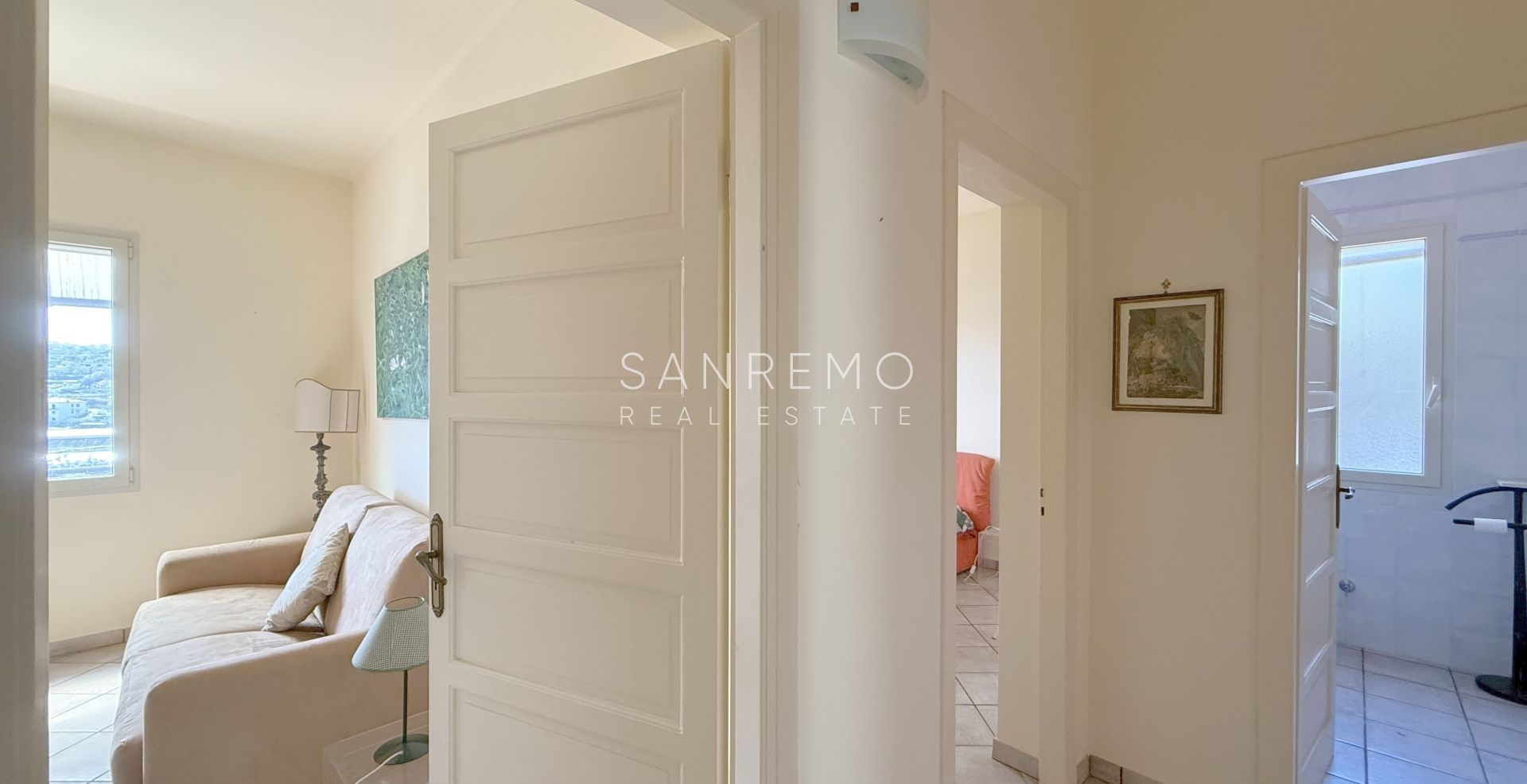 Villa on the first hill of Sanremo with swimming pool