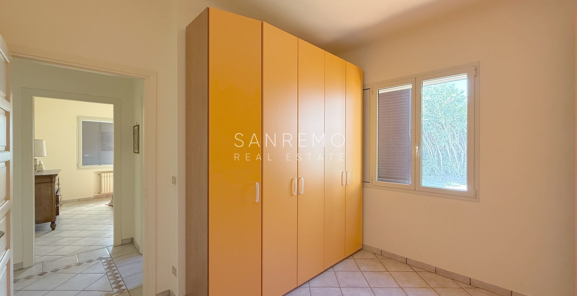 Villa on the first hill of Sanremo with swimming pool