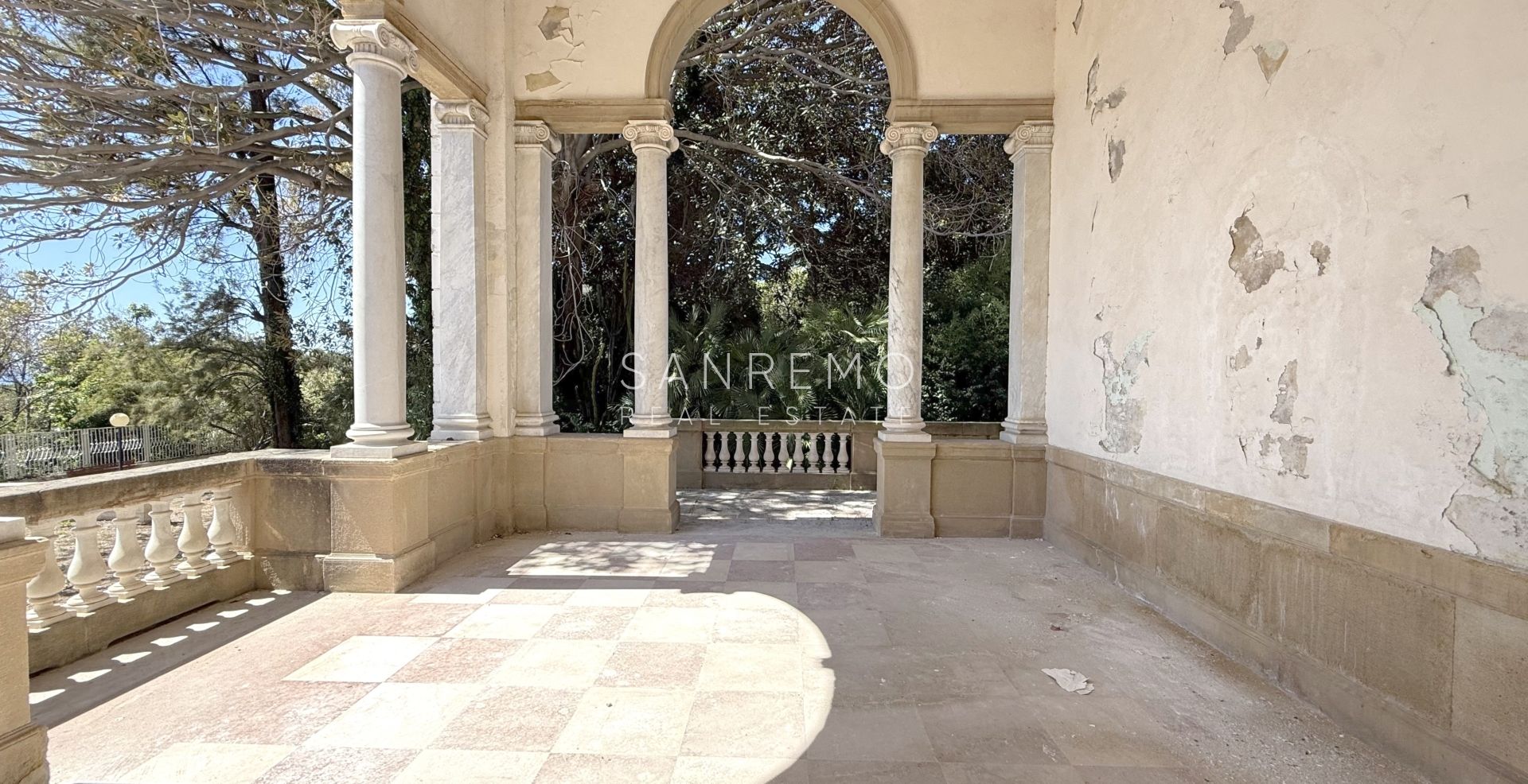 Historic residence of exceptional beauty and prestige