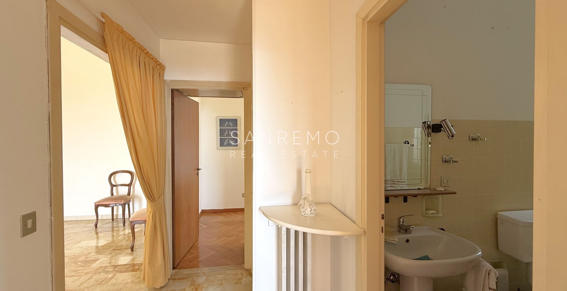 Prestigious apartment in a villa with stunning sea views