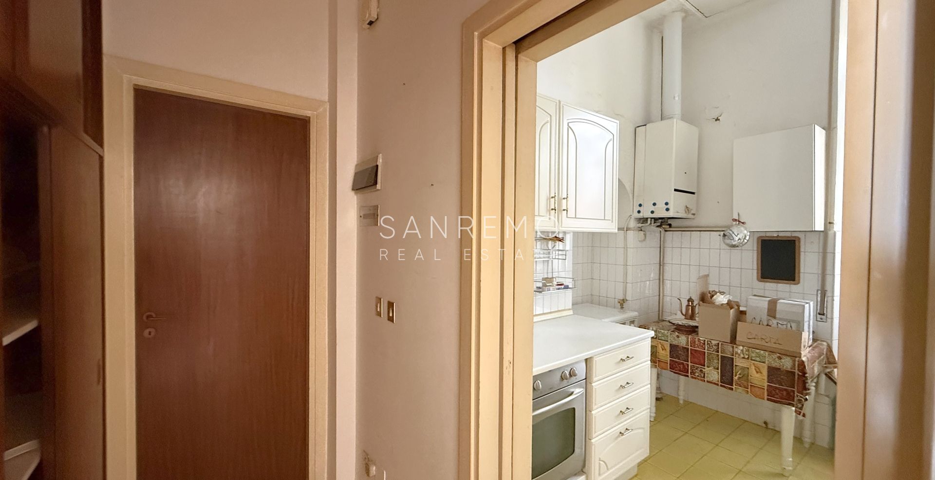 Prestigious apartment in a villa with stunning sea views