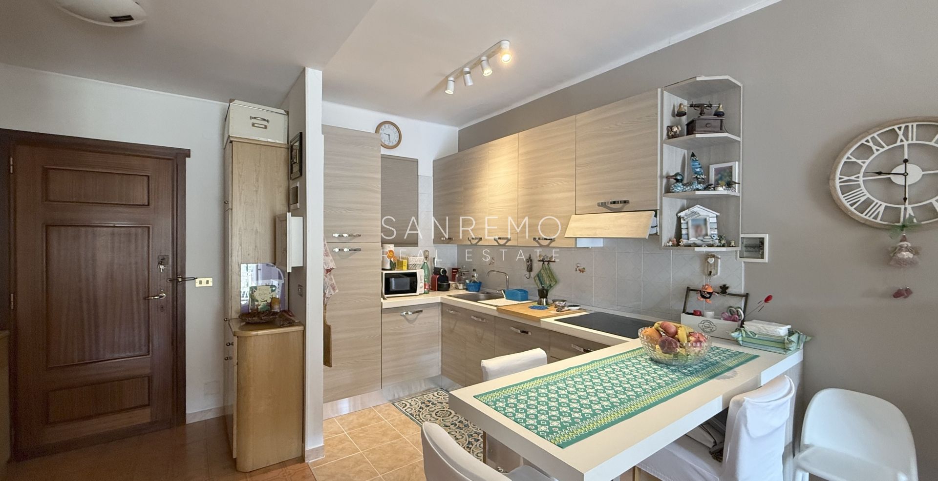 Charming one-bedroom apartment with a pleasant outdoor space