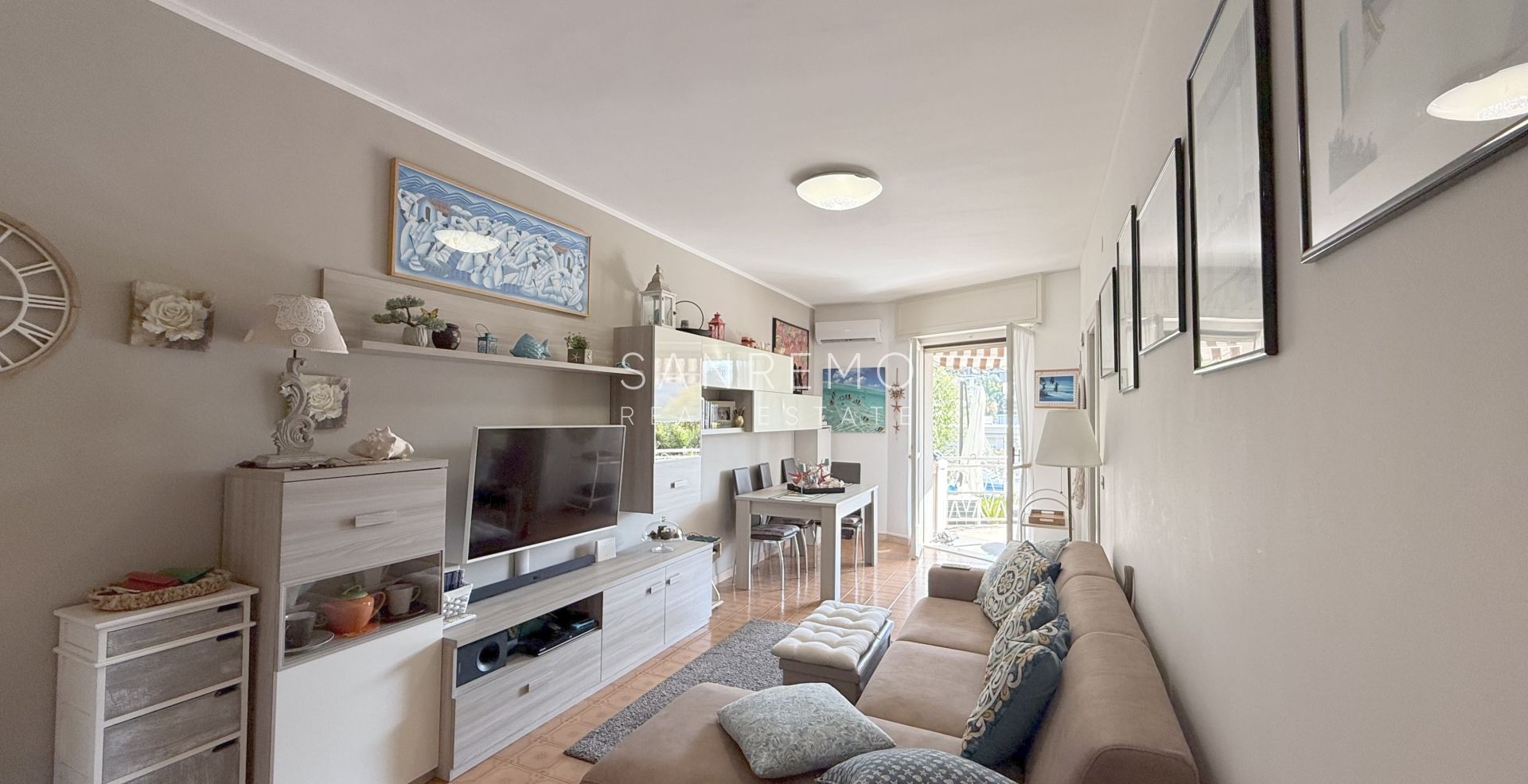 Charming one-bedroom apartment with a pleasant outdoor space