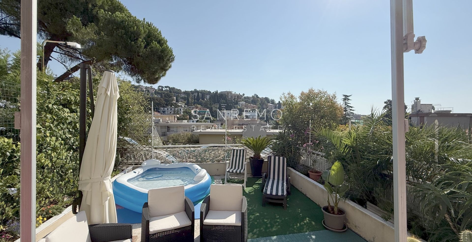Charming one-bedroom apartment with a pleasant outdoor space