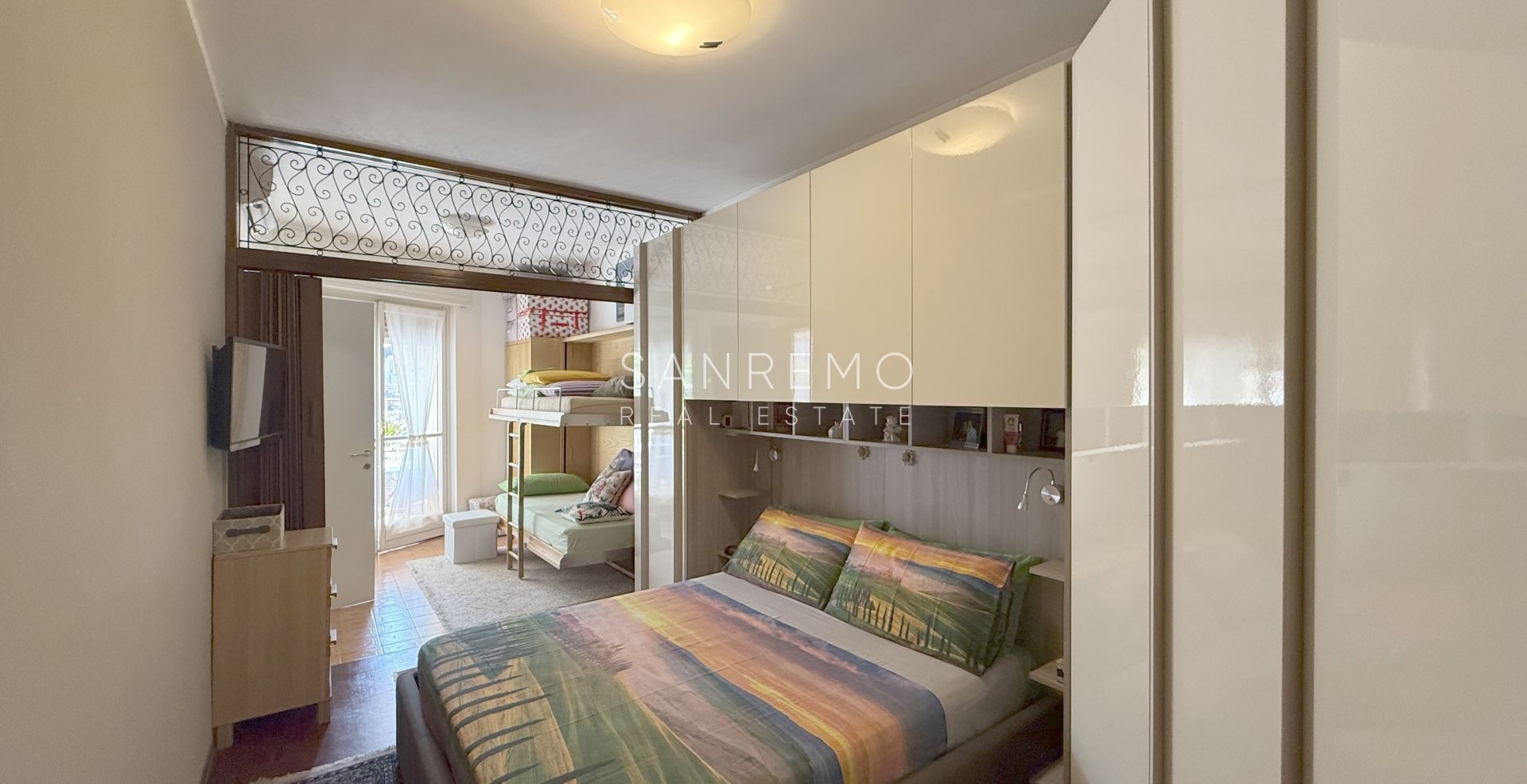 Charming one-bedroom apartment with a pleasant outdoor space