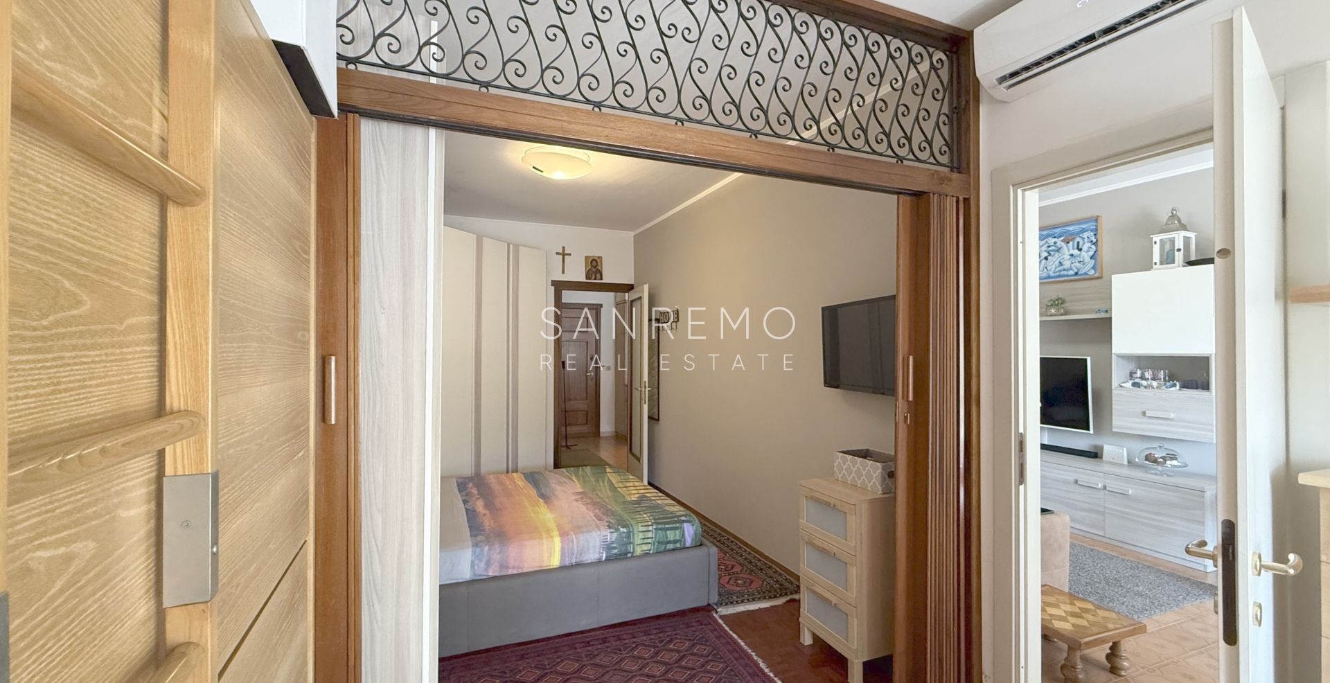 Charming one-bedroom apartment with a pleasant outdoor space