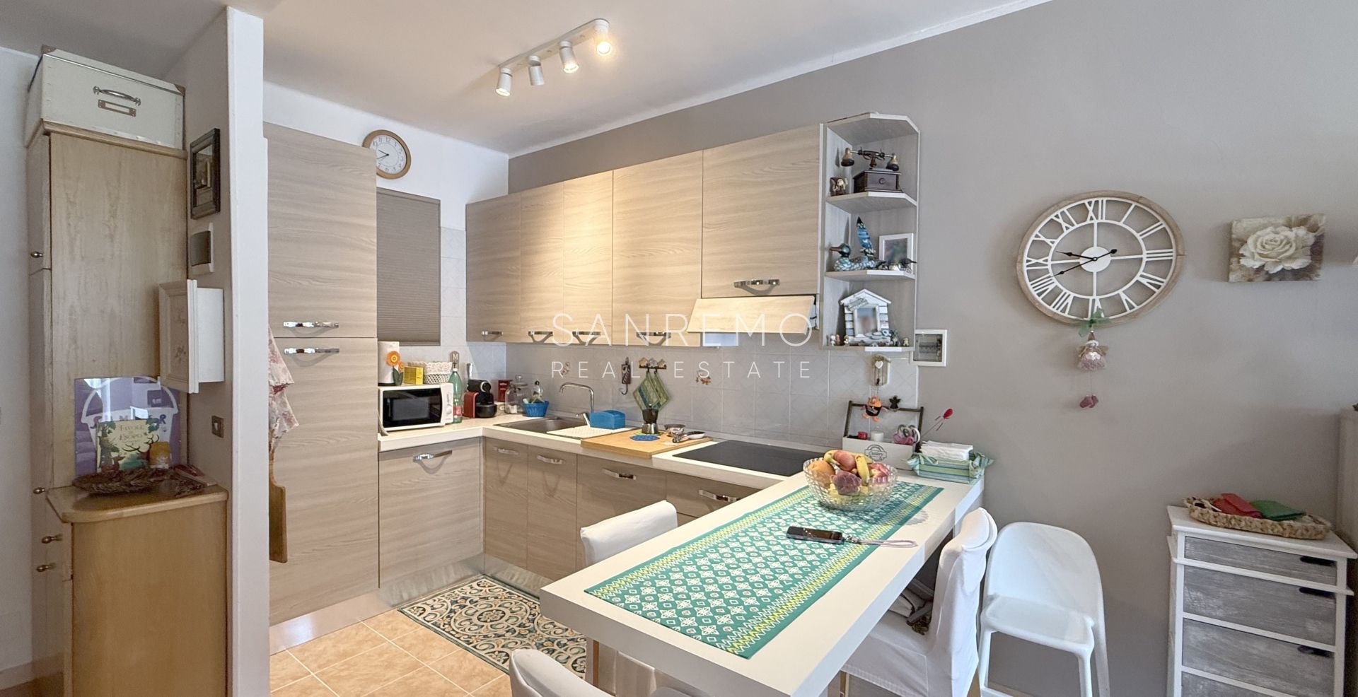 Charming one-bedroom apartment with a pleasant outdoor space