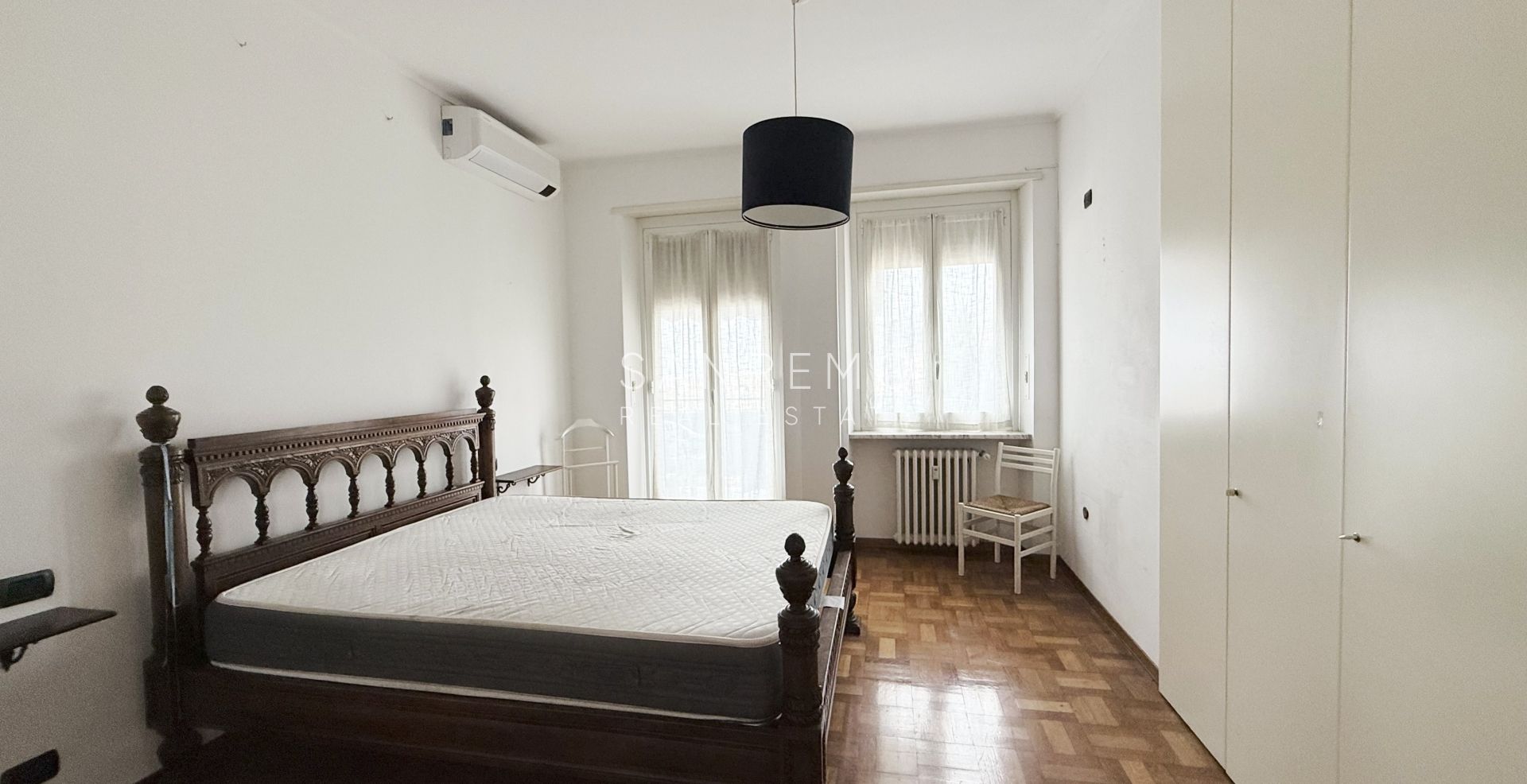 Bright apartment with a terrace just a few minutes' walk from the sea