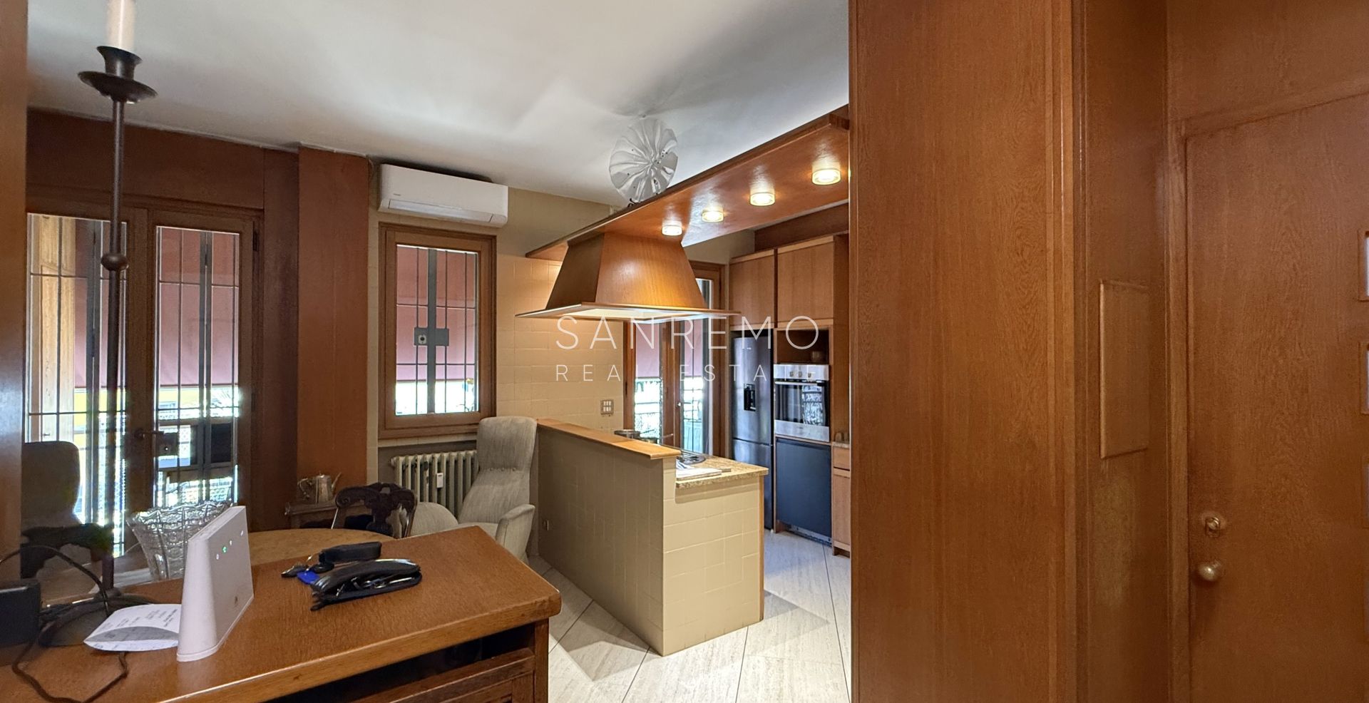 Spacious apartment in an elegant condominium surrounded by greenery