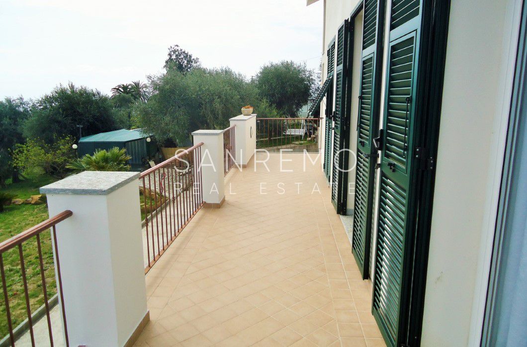 Villa with garden on sale in Sanremo