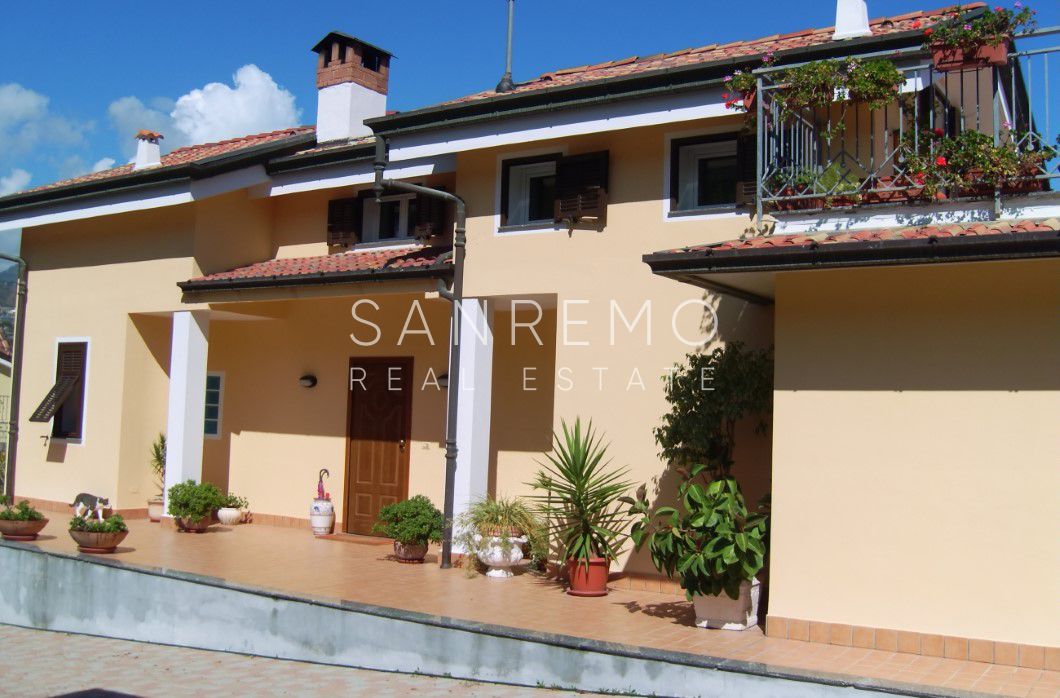 Villa with garden on sale in Sanremo