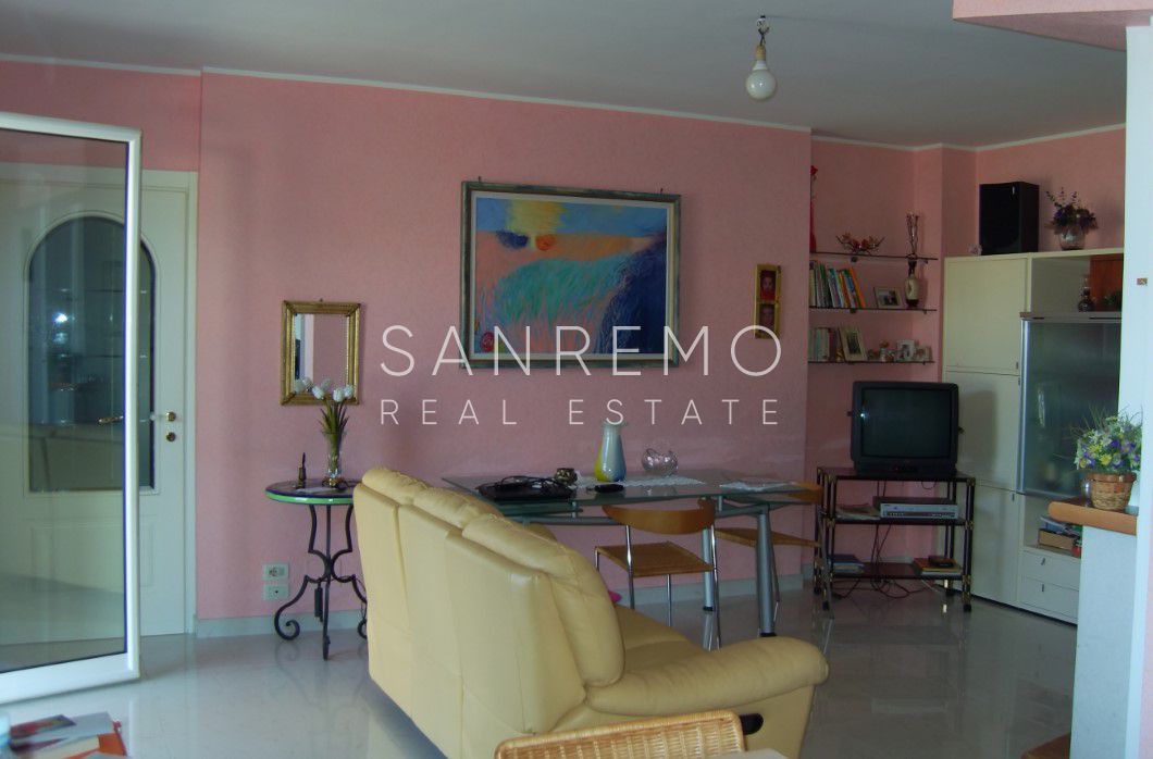 Villa with garden on sale in Sanremo