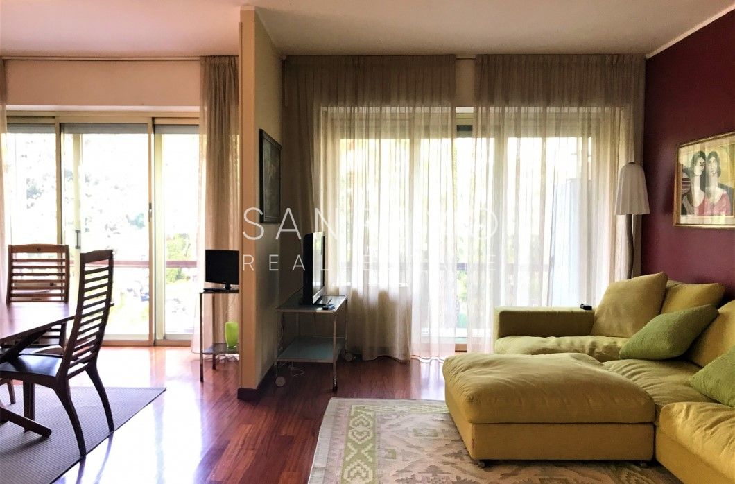 apartment close to Portosole with swimming pool and concierge