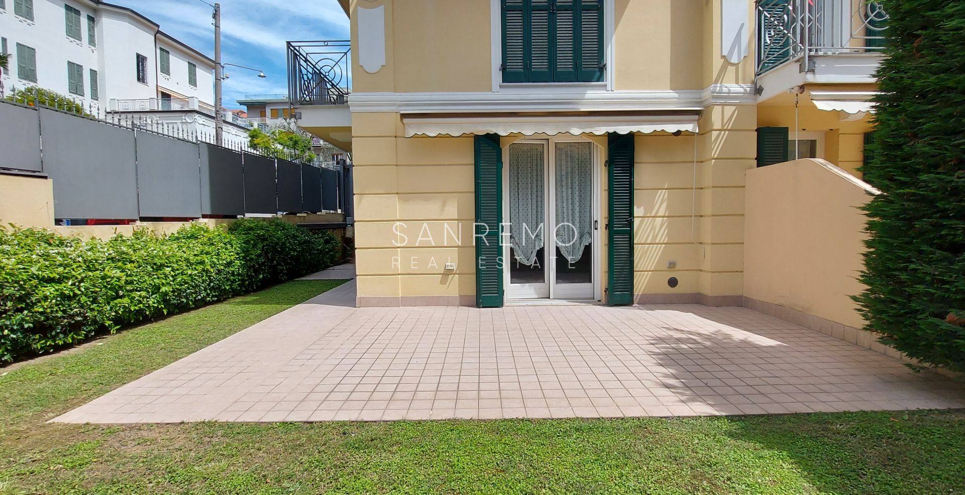Nice apartment with garden in the centre of Bordighera