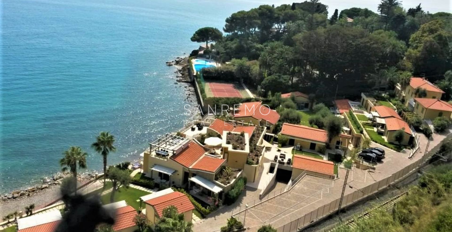 Litte villa in Bordighera on the sea 