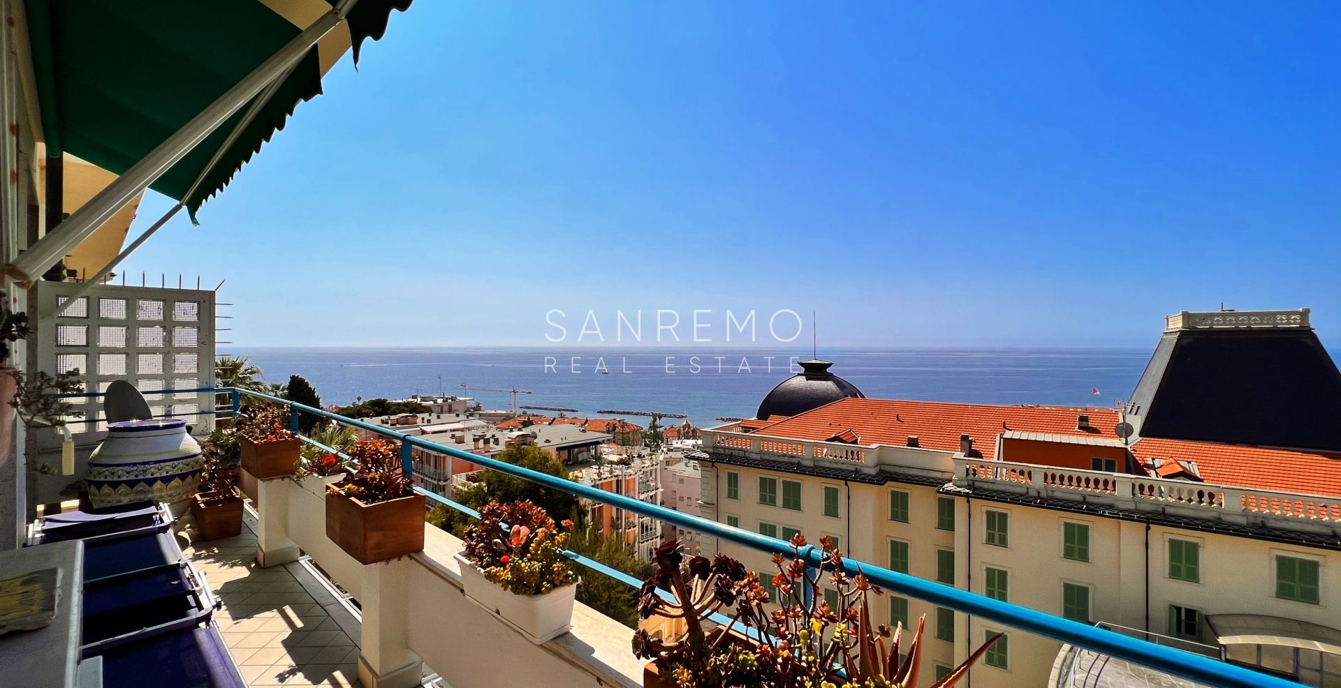 Recently renovated apartment with an enchanting sea view