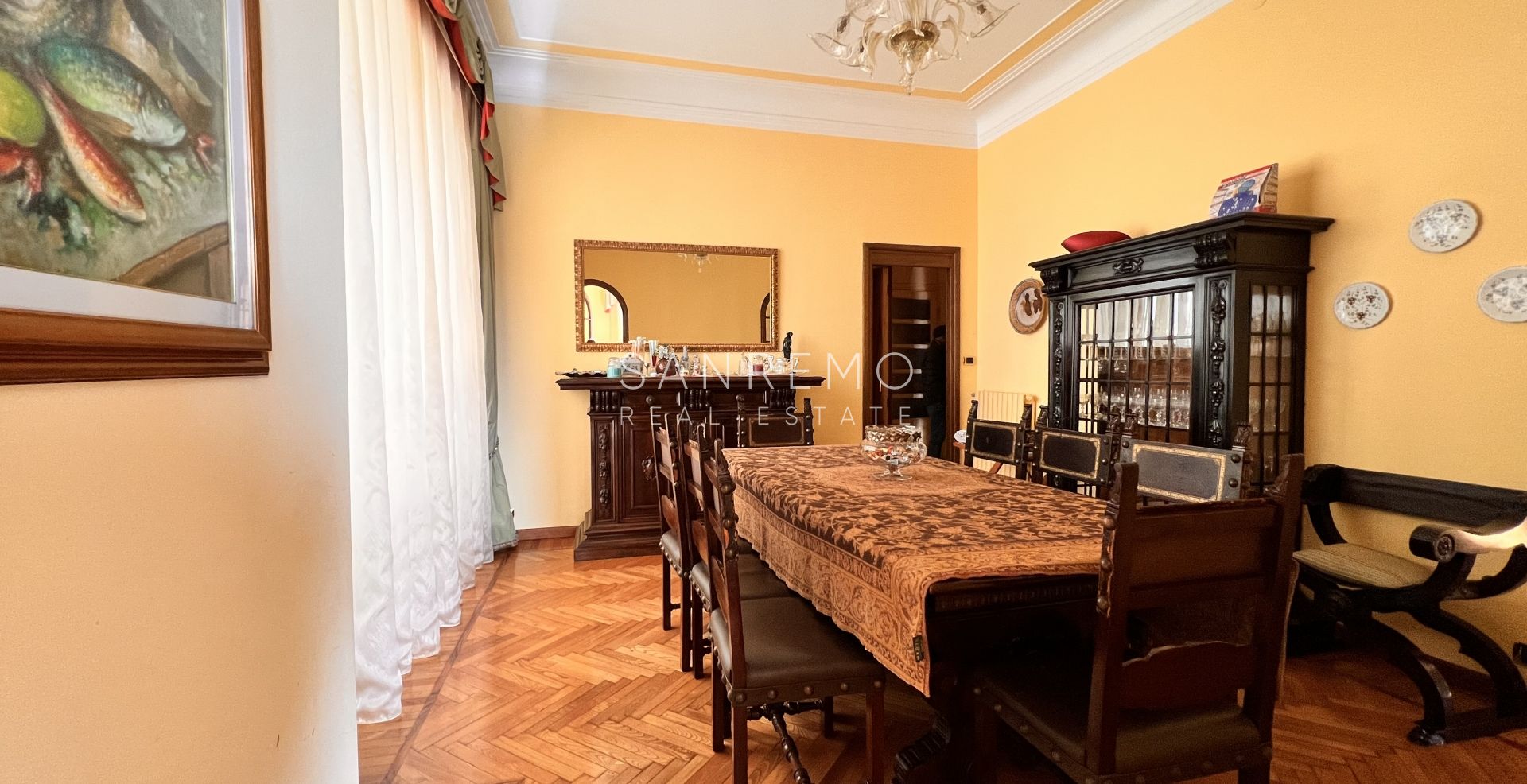 apartment with 3 bedrooms in the city centre, close to the Casino