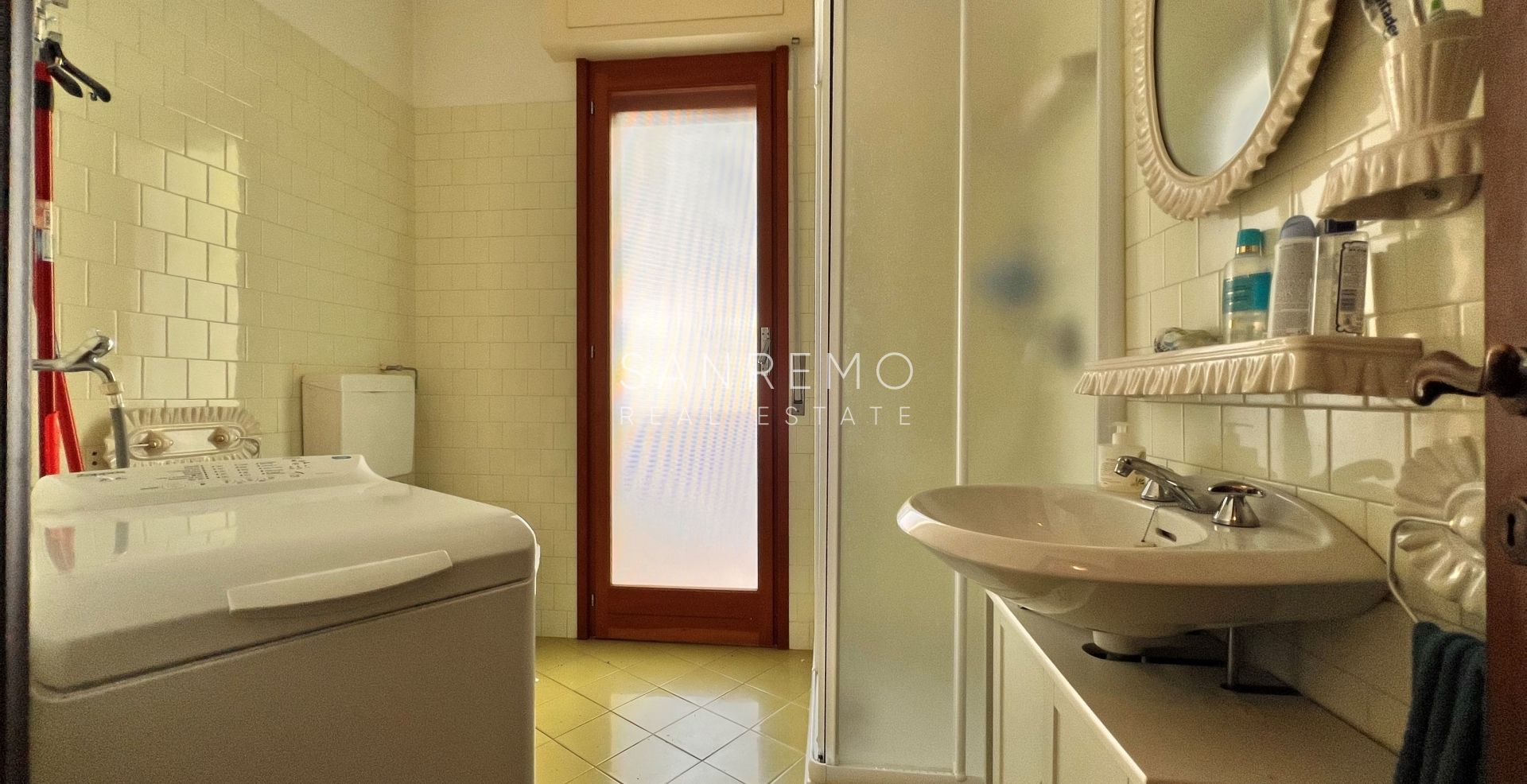 Bright 100 m2 apartment with sea view in a quiet area surrounded by greenery