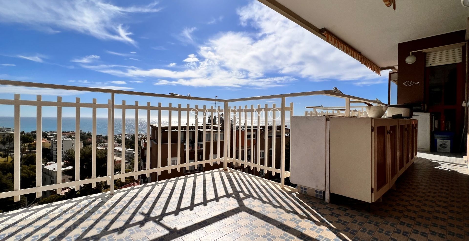 3 bedroom apartment behing Portosole