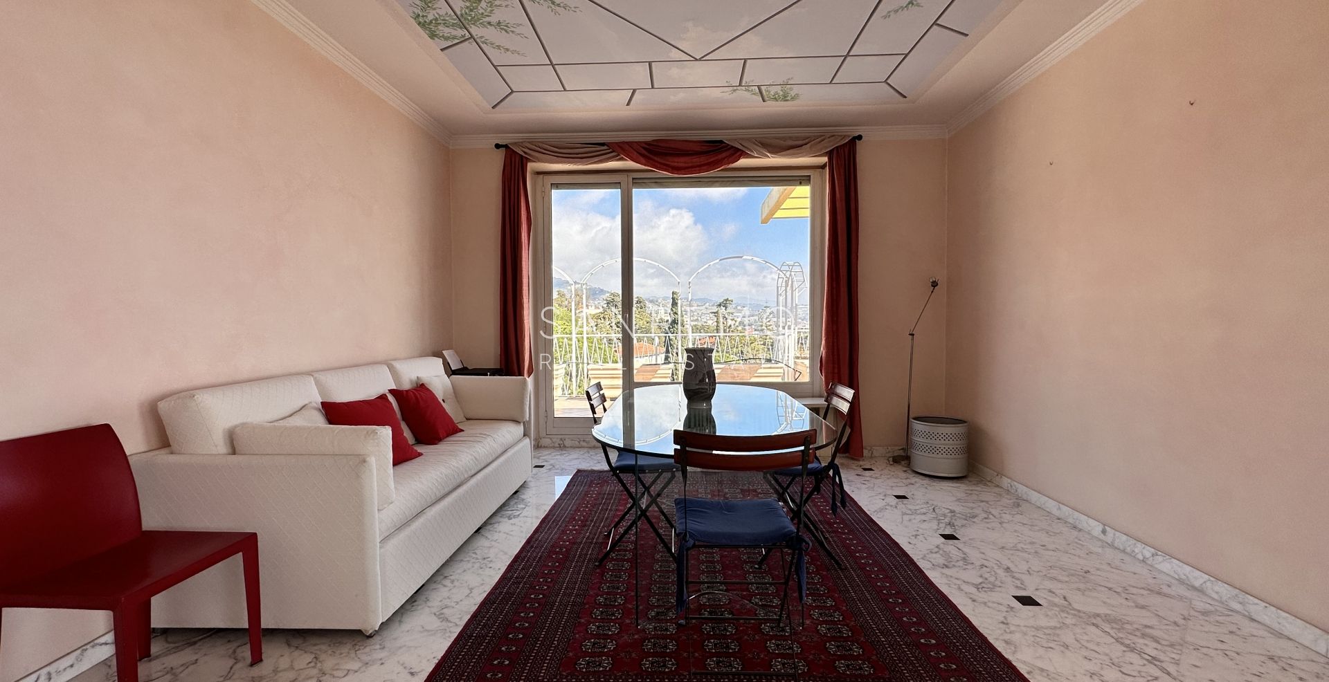 230 sqm apartment with large terrace and lovely sea view