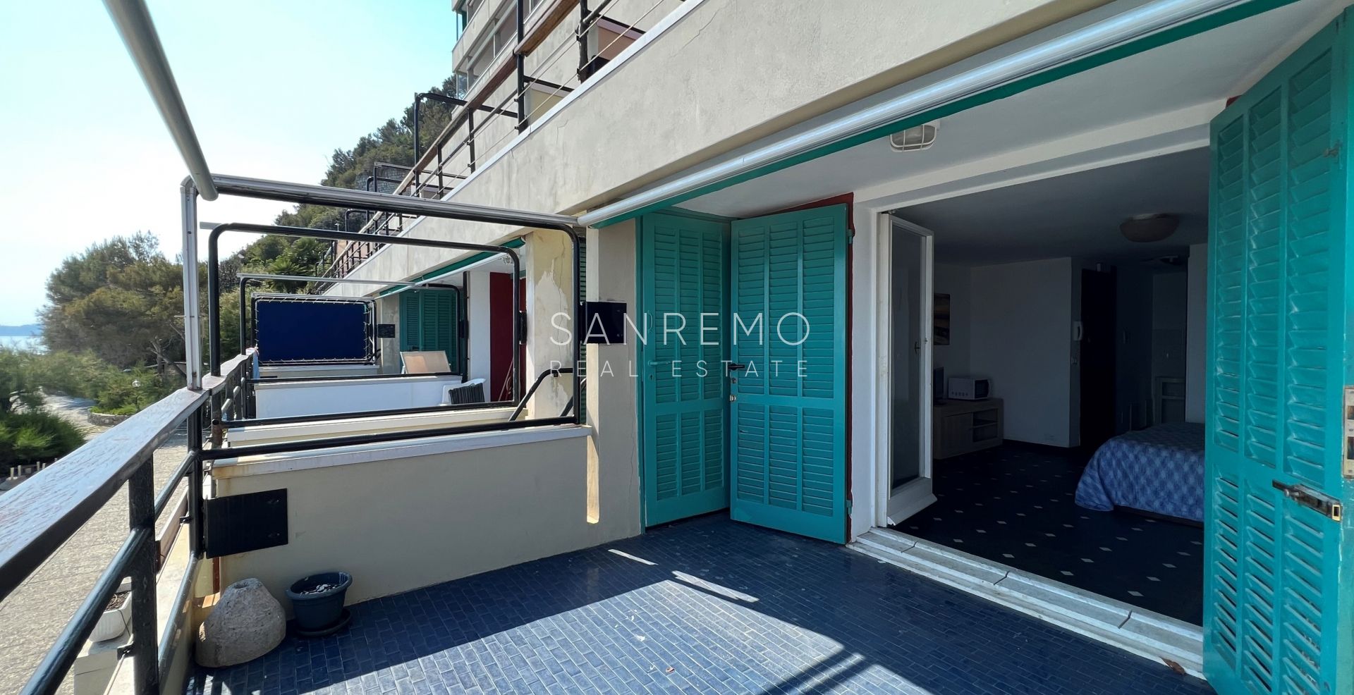Studio Flat in Capo Nero with 3 swimming pools and bar service